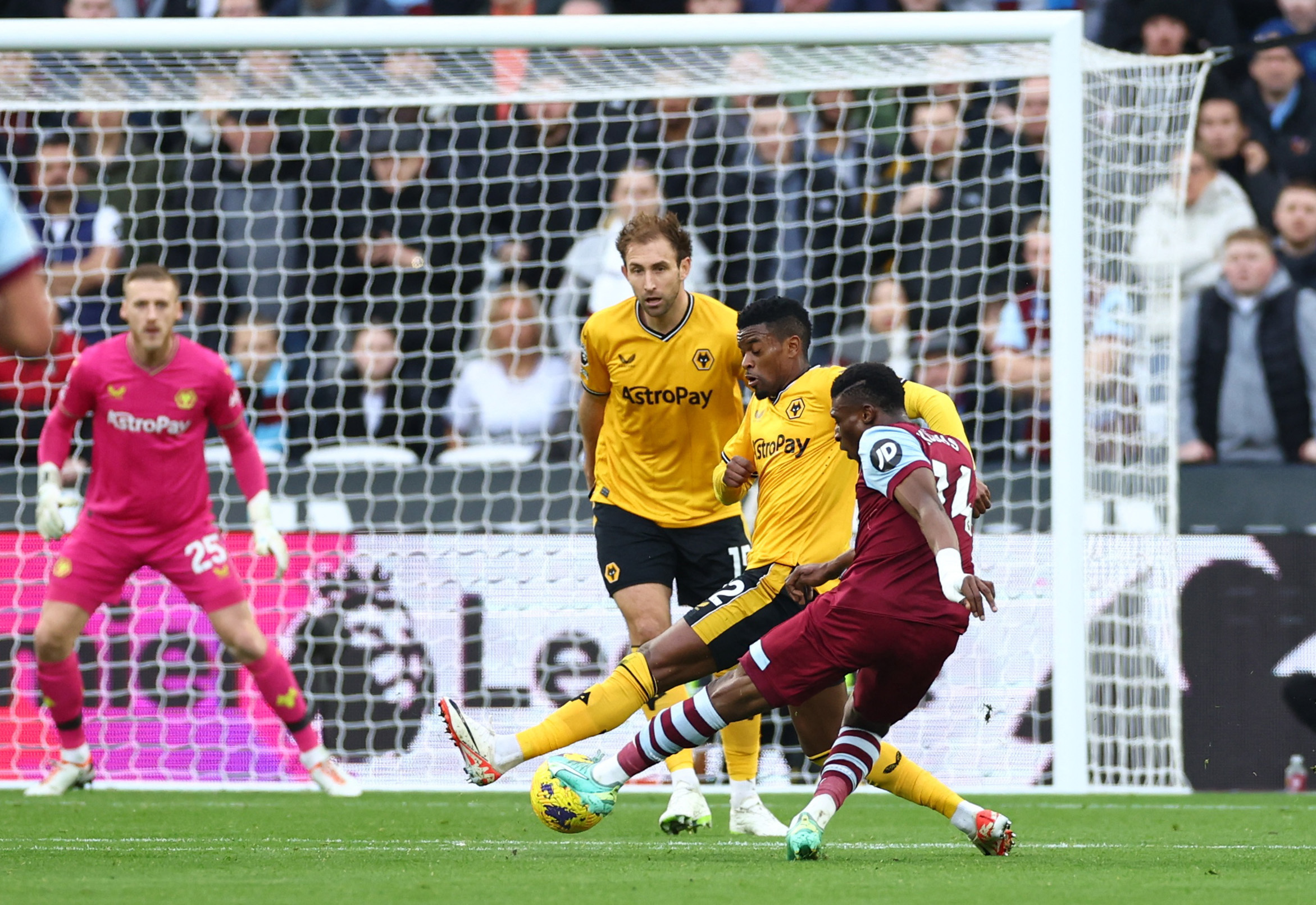 Kudus brace helps West Ham to get 3-0 win over Wolves