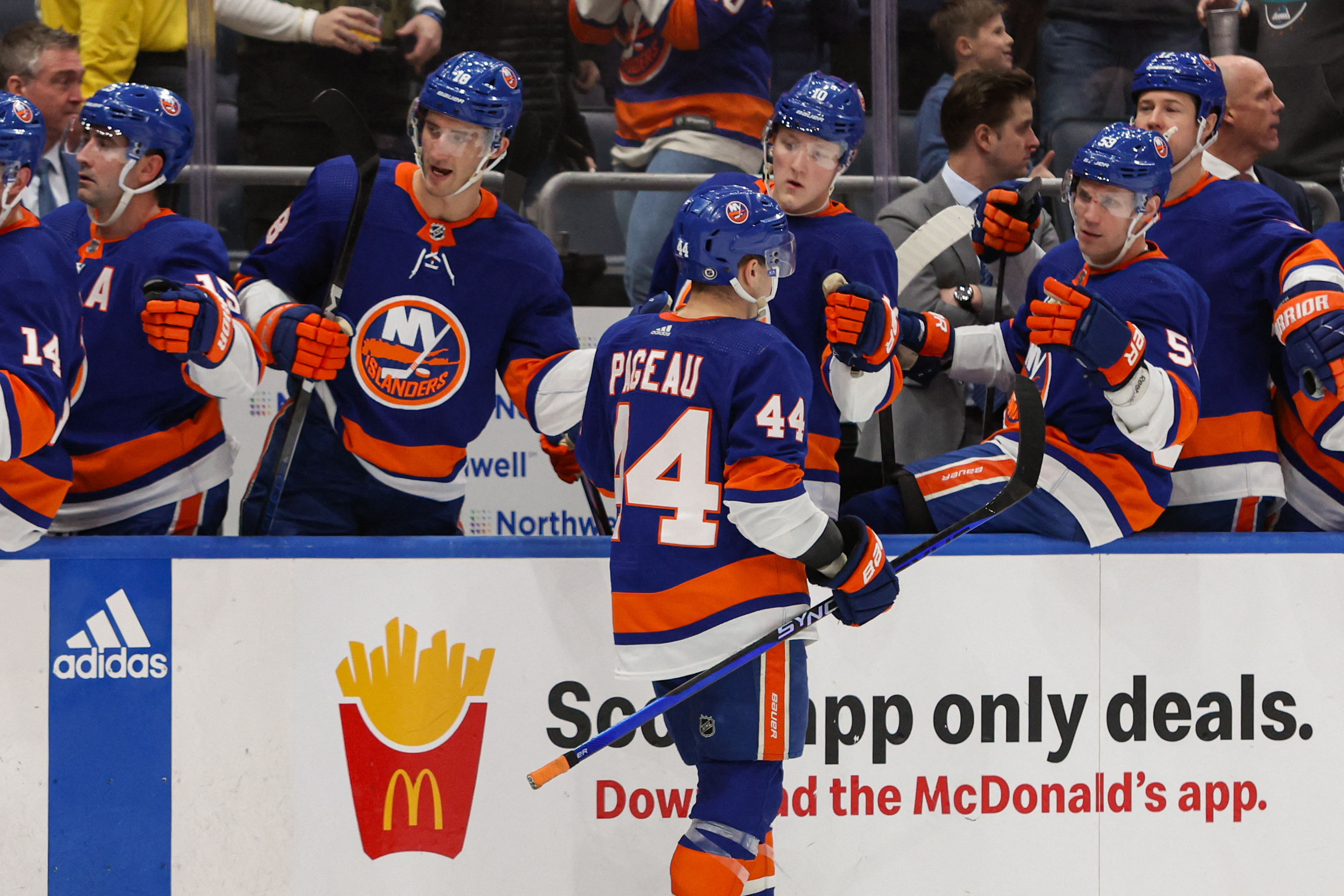 Brady Tkachuk's Hat Trick Lifts Senators Over Islanders In OT | Reuters