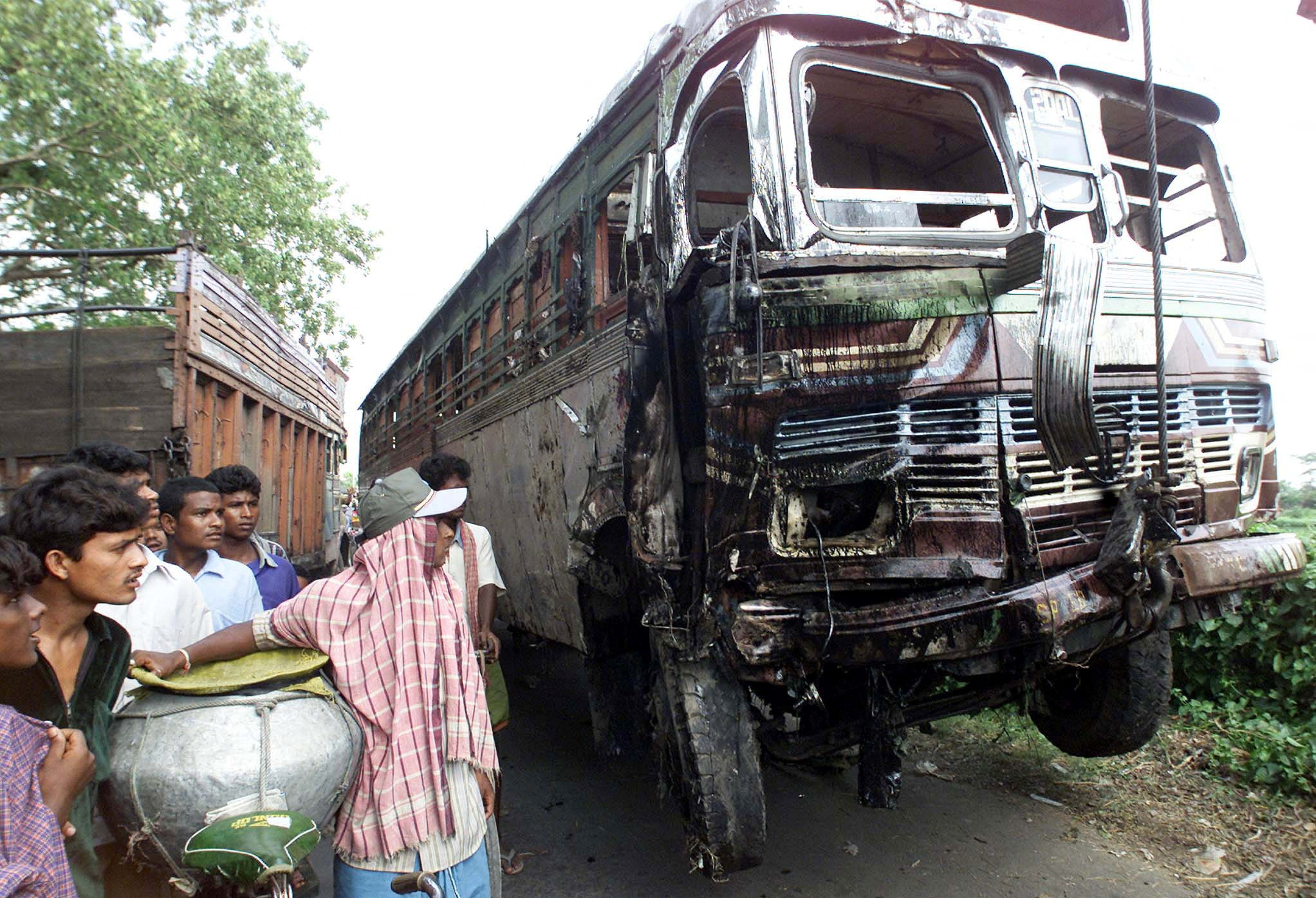 Minimum six airbags to be made mandatory in vehicles that can carry up to 8  passengers: Gadkari - INDIA - GENERAL