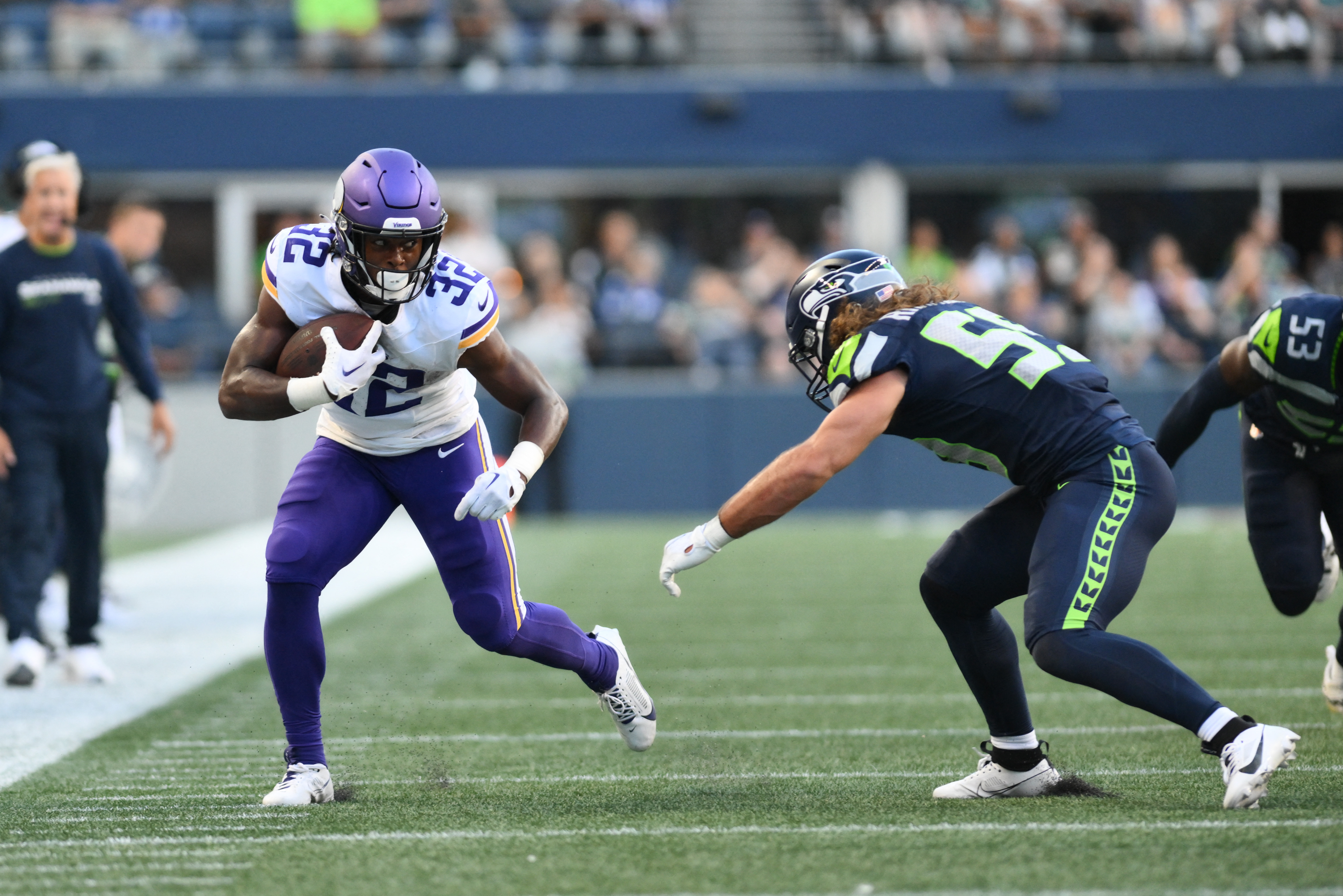 Seattle Seahawks Drew Lock Reflects on Preseason Outing vs. Minnesota  Vikings 'Had a Blast! - Sports Illustrated Seattle Seahawks News, Analysis  and More