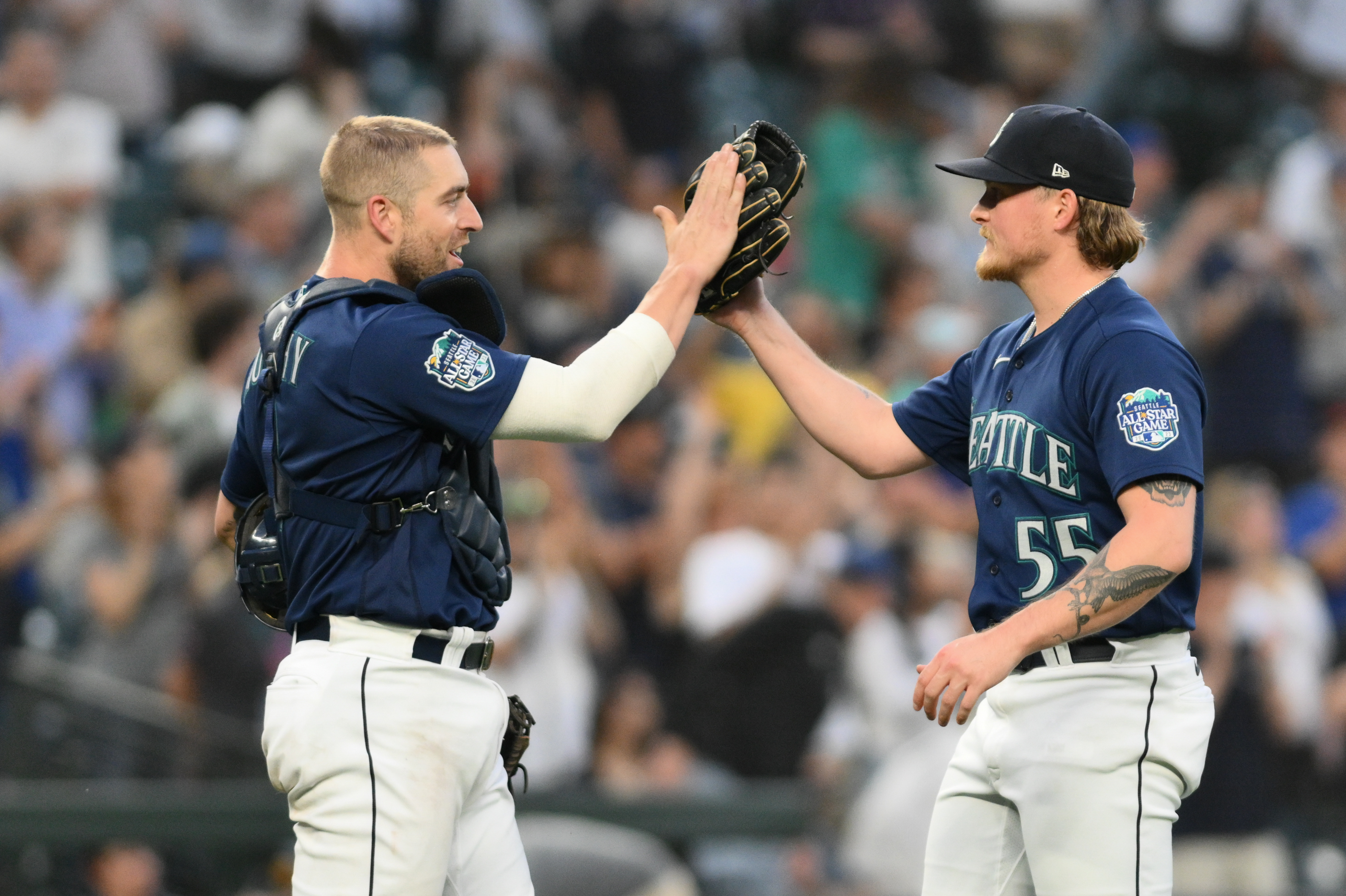 Mariners maul Marlins behind homers, rookie pitcher