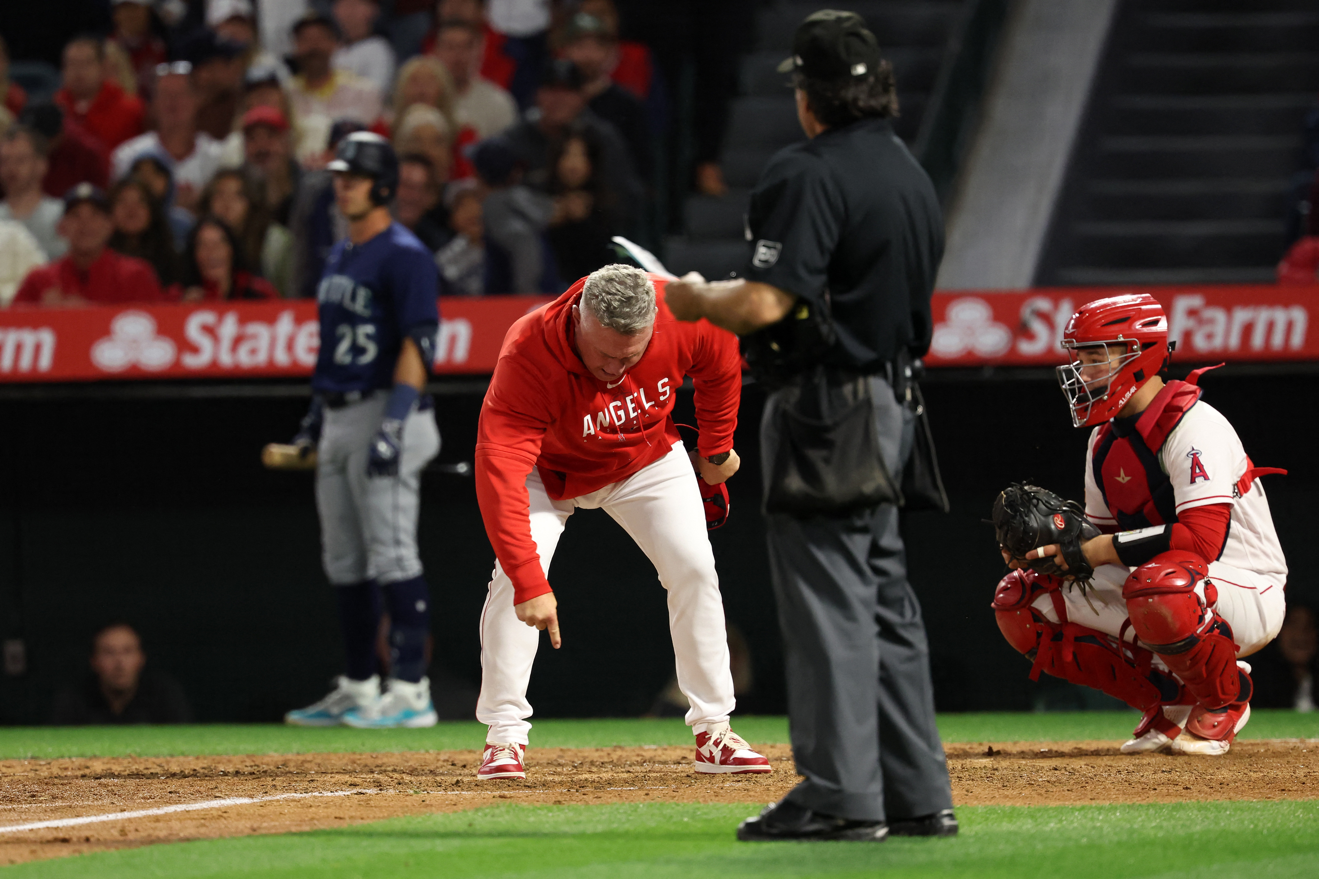 Who won the first game of the Mariners-Angels series? - AS USA