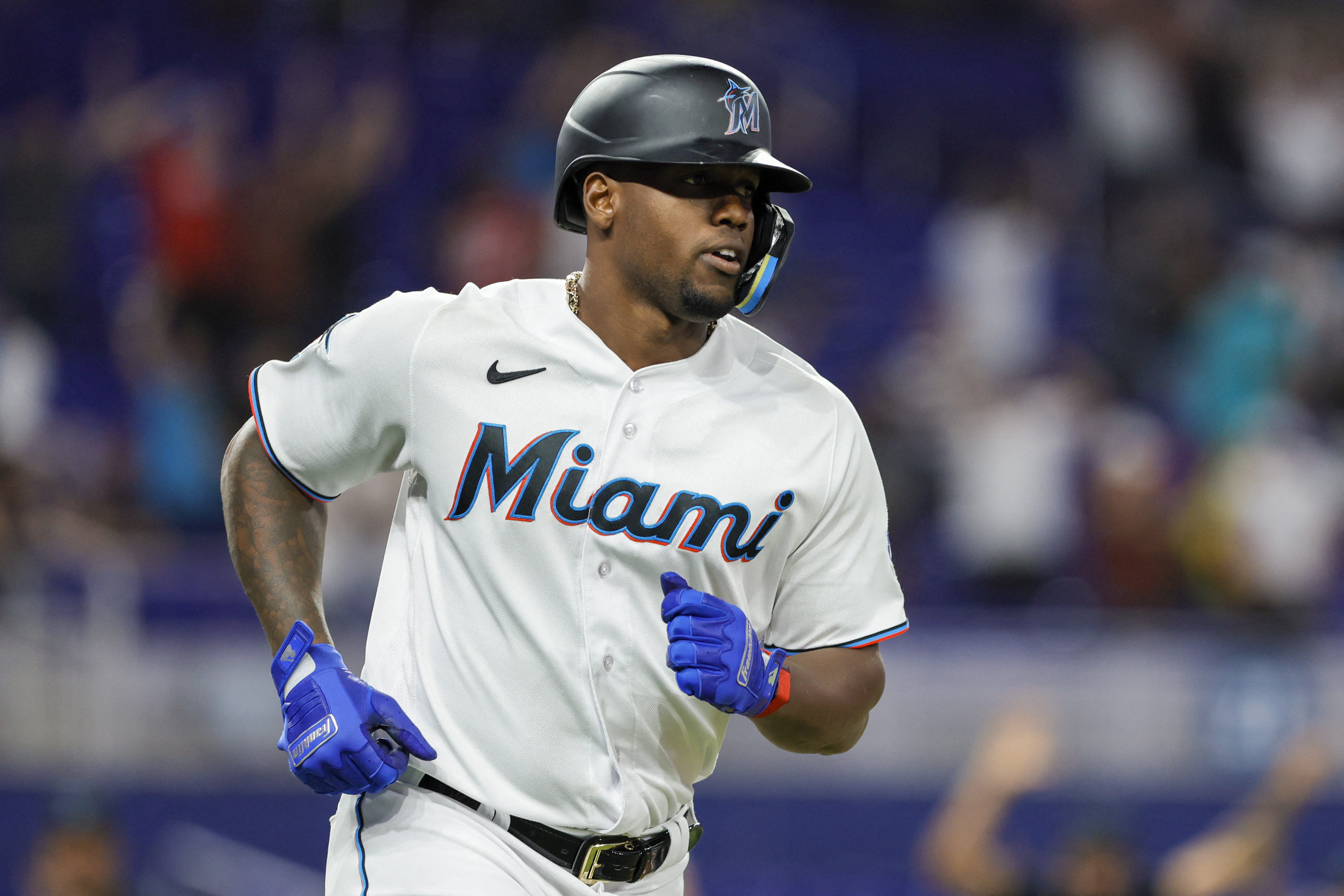 Soler drives in 2 runs as Marlins end Phillies' franchise-tying