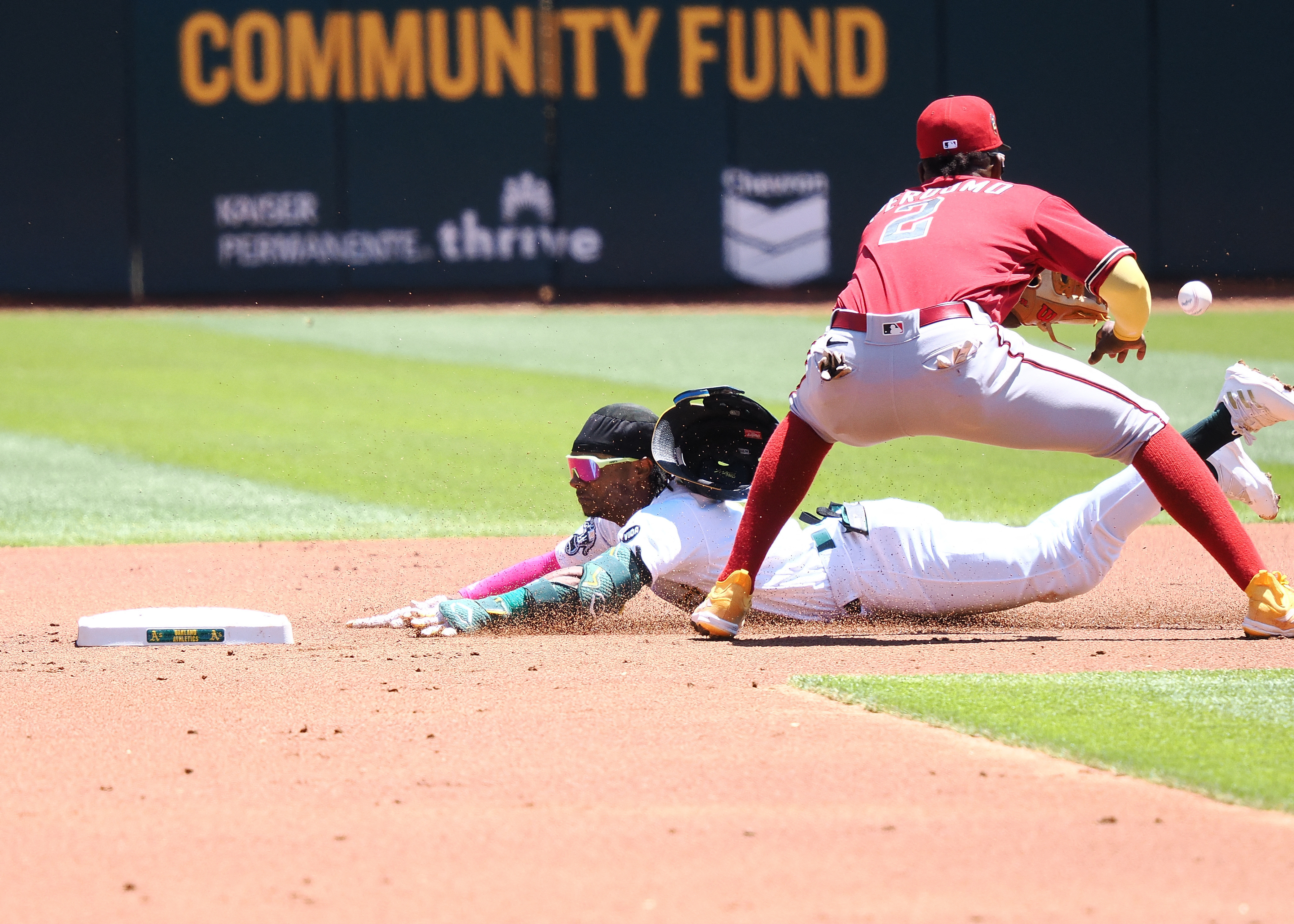 D-backs score twice in ninth to dump A's, 5-3