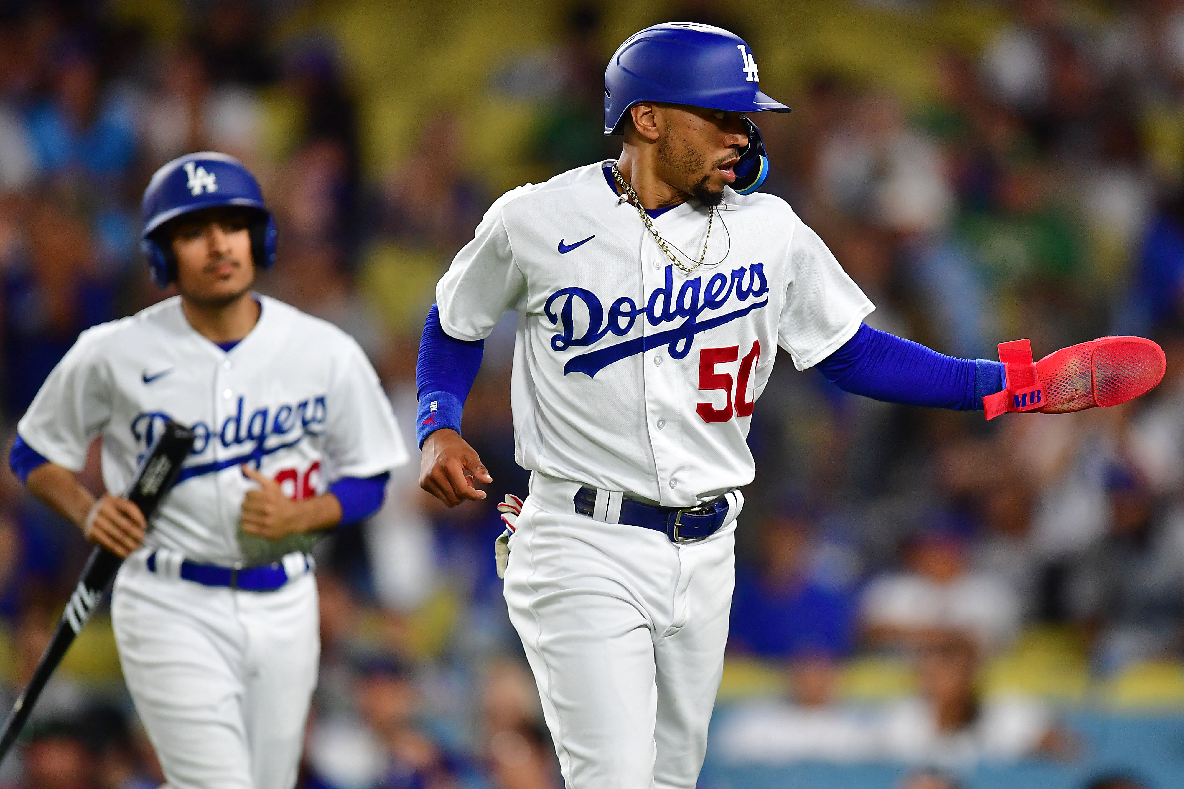 Lance Lynn goes 7 strong in Dodgers debut to beat A's