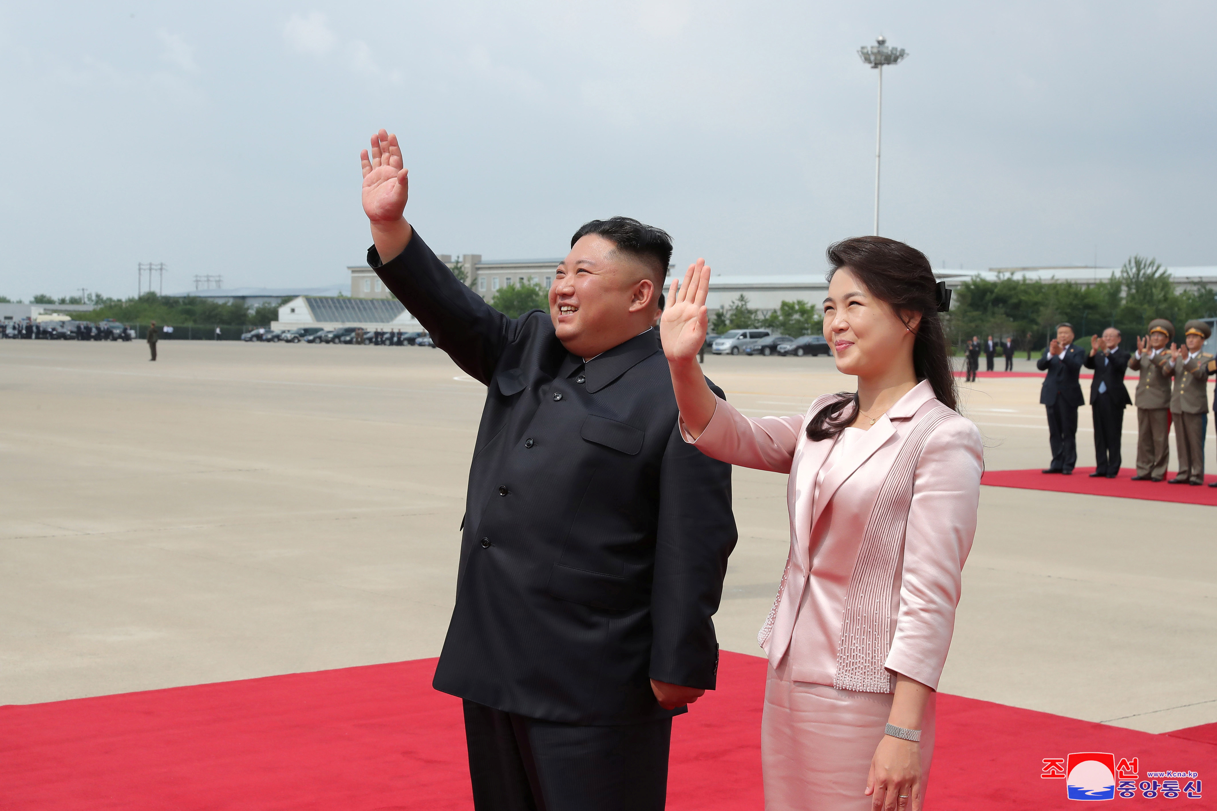 Chinese President Xi Jinping and North Korean leader Kim Jong Un meet in Pyongyang
