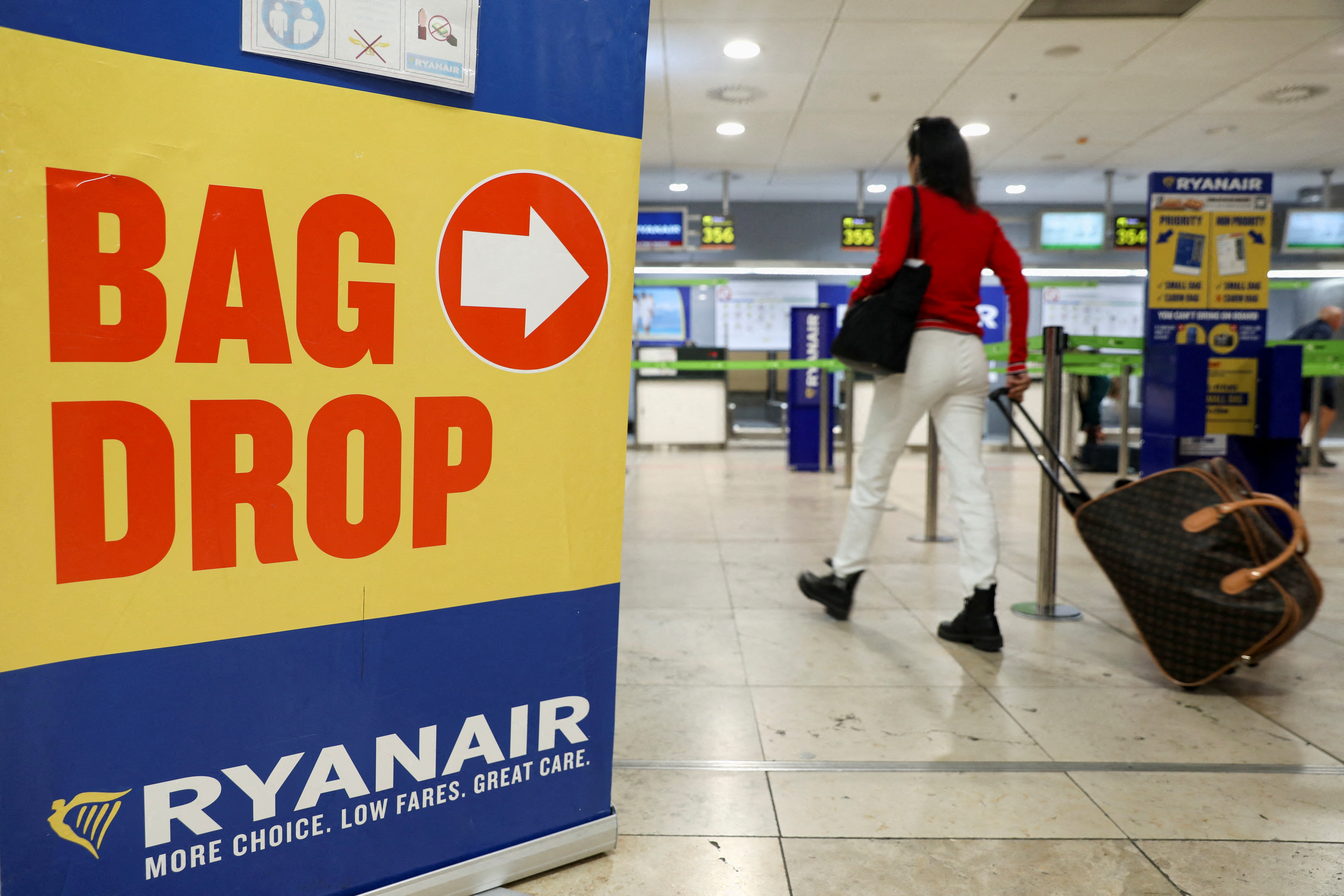 Airport disruptions expected as Ryanair cabin crew kicks off strike in Spain