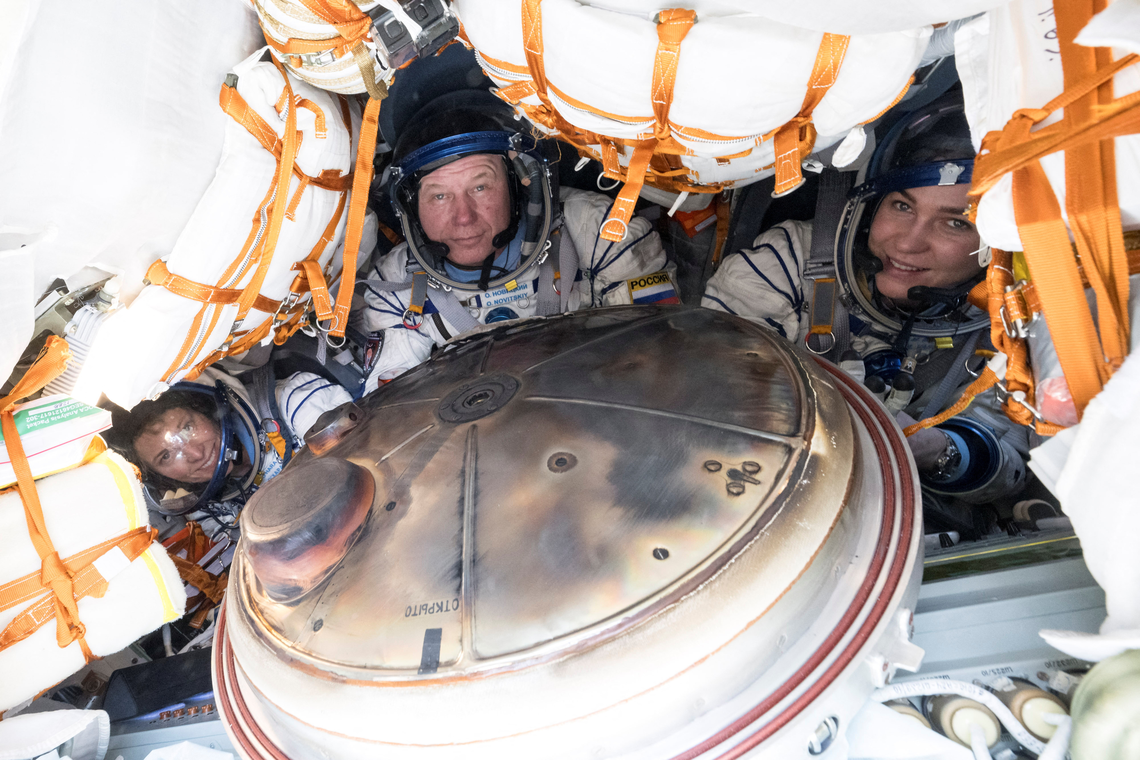 Russian, U.S. space crew returns from ISS
