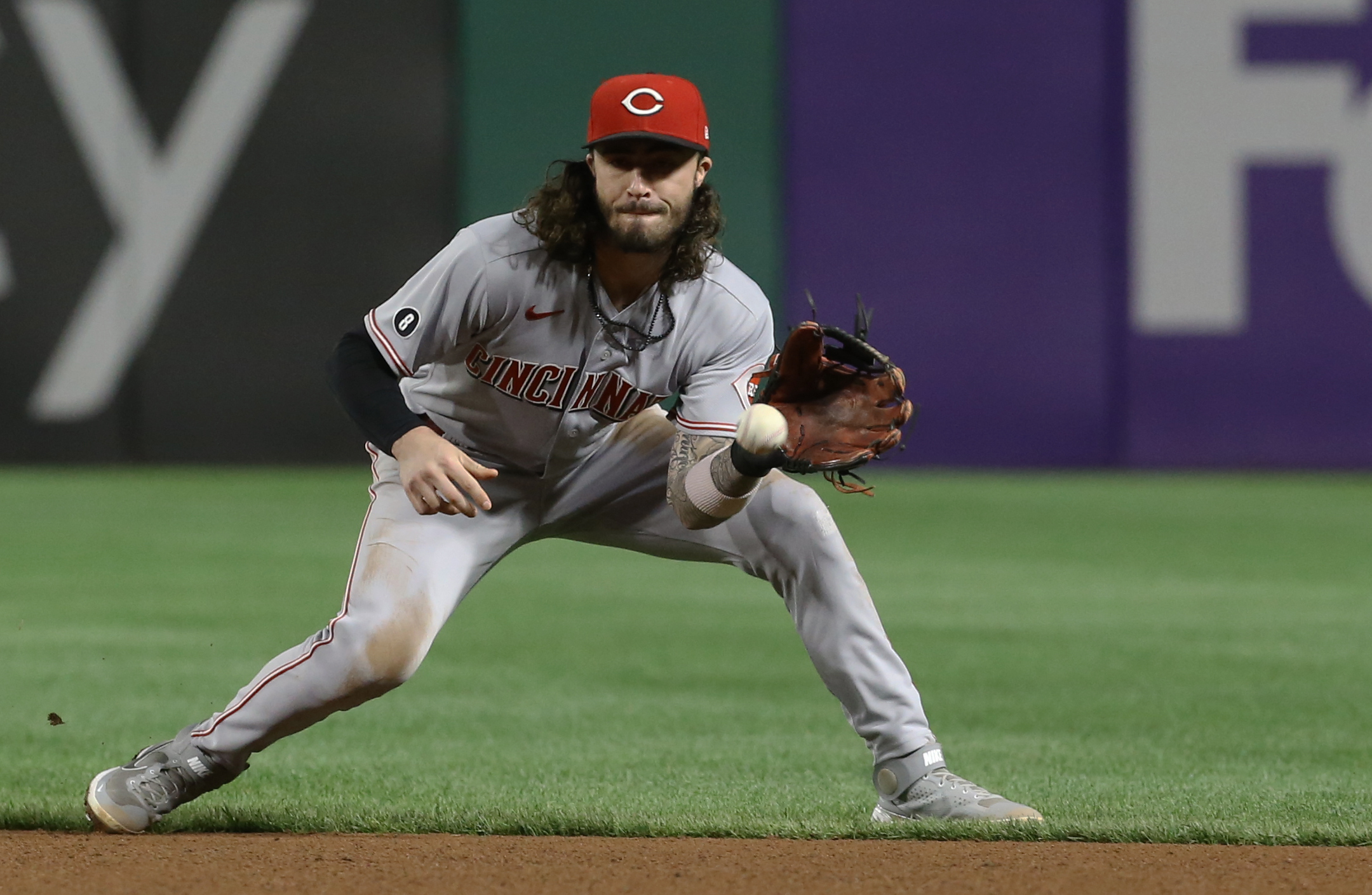 Cincinnati Reds have MLB rookie Jonathan India playing second base