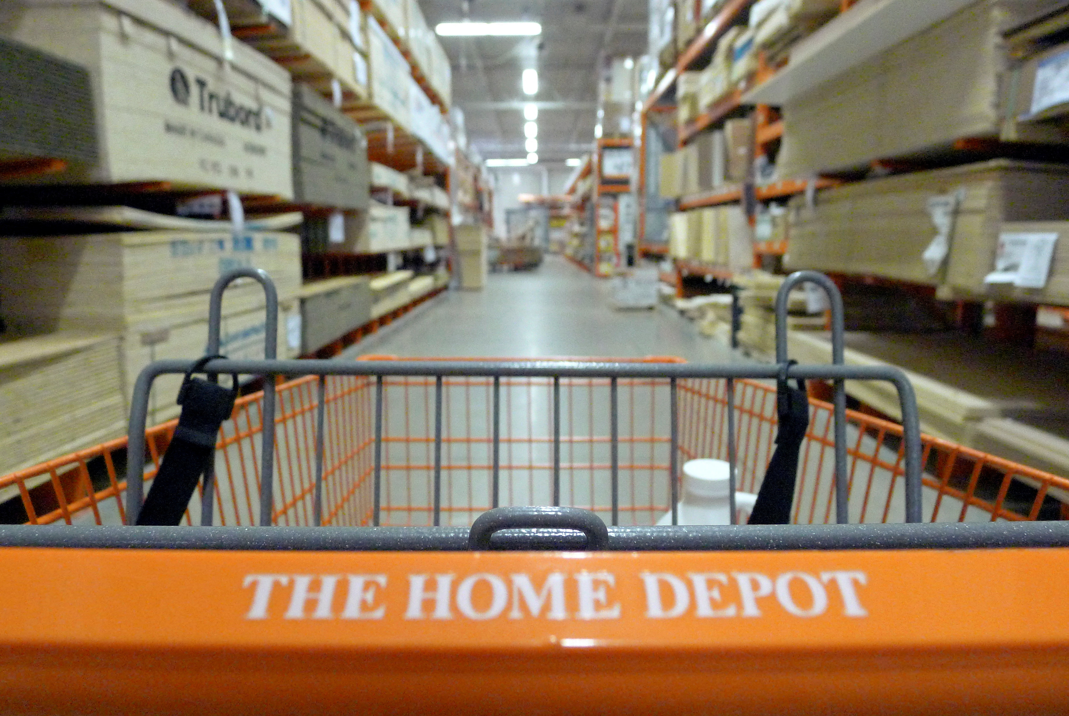 Home Depot rides on smaller remodeling projects to top sales, profit estimates
