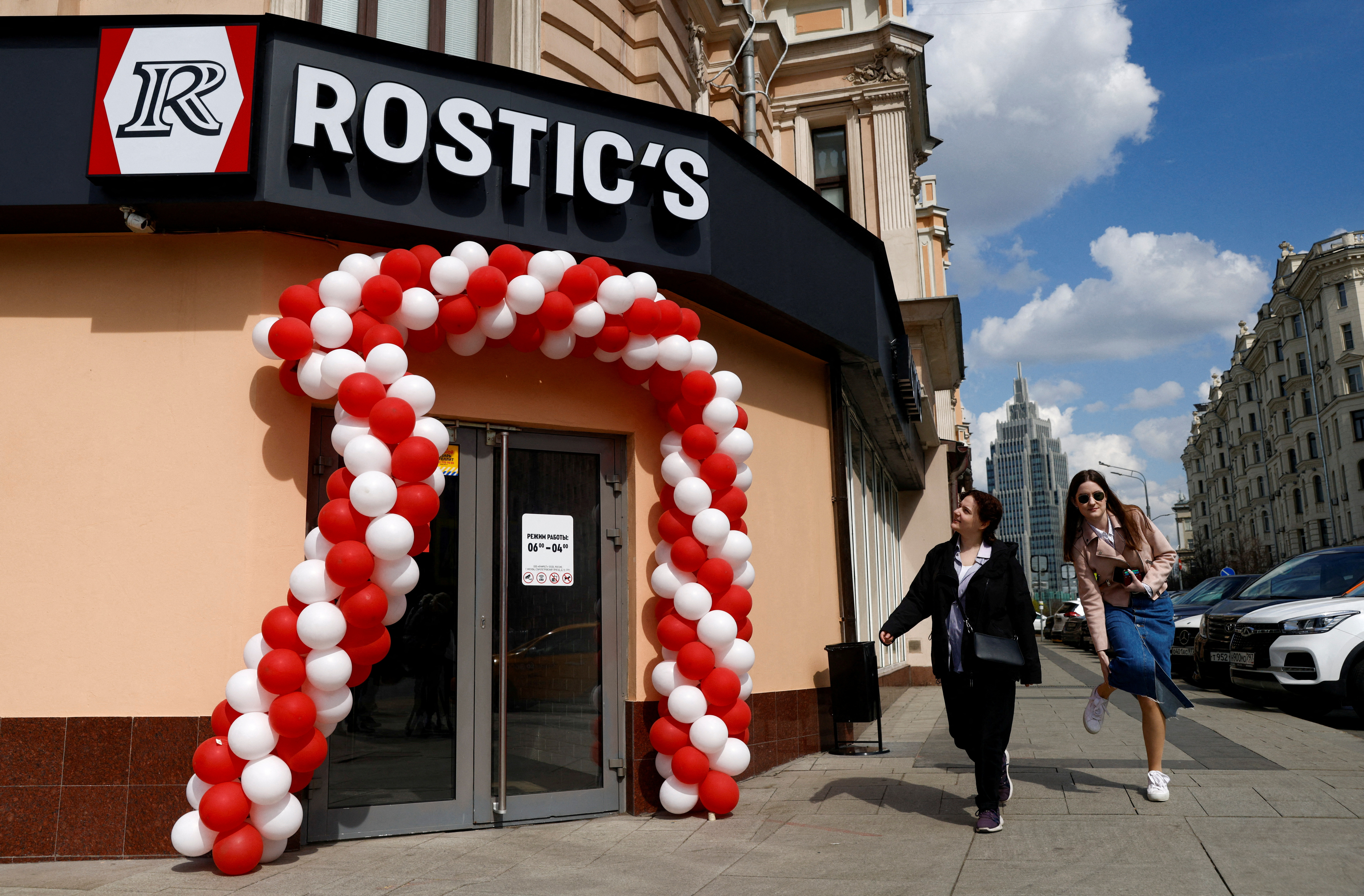 Russia brings back Rostic's restaurants after KFC sells up