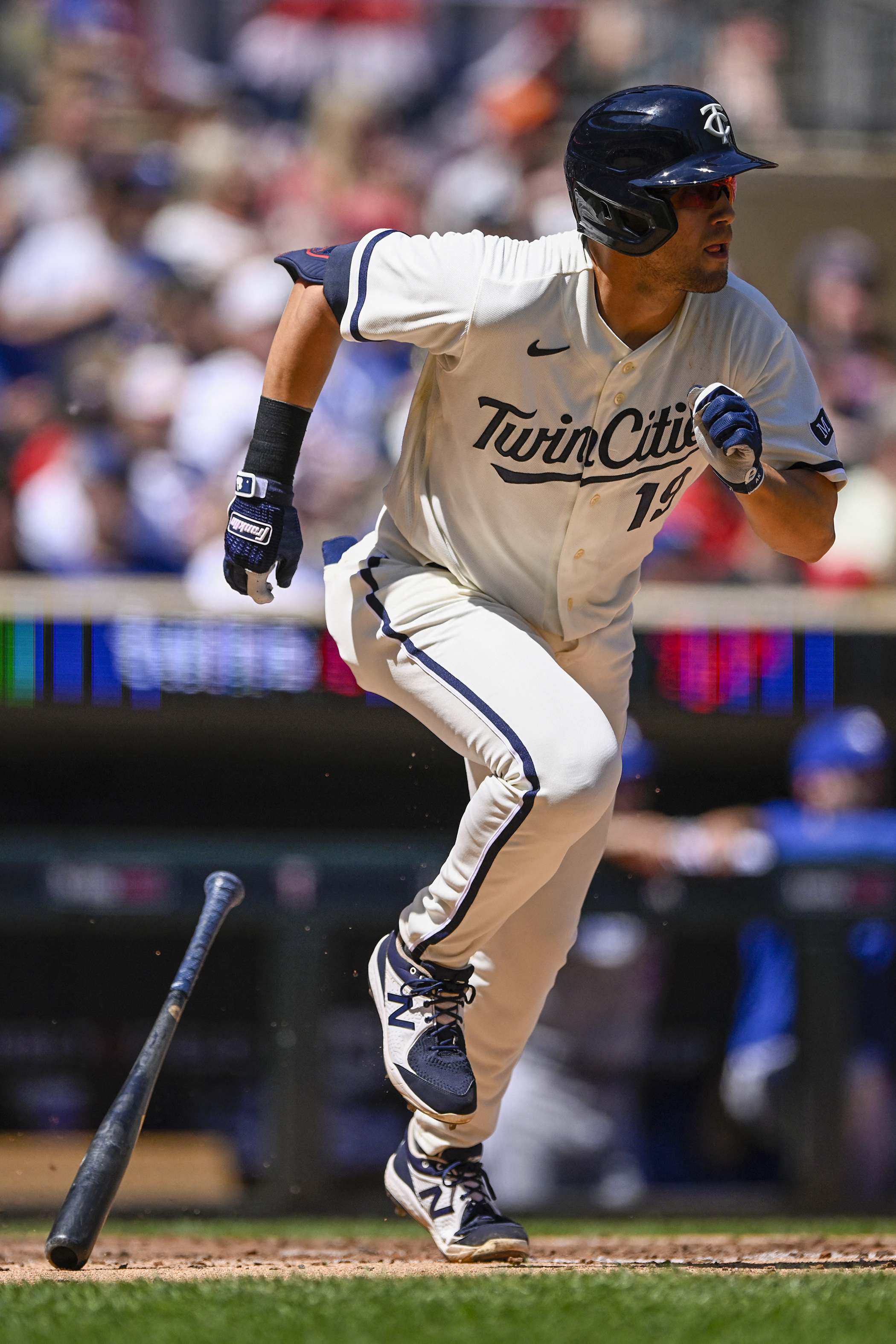 Willi Castro homers twice to propel Twins past Blue Jays