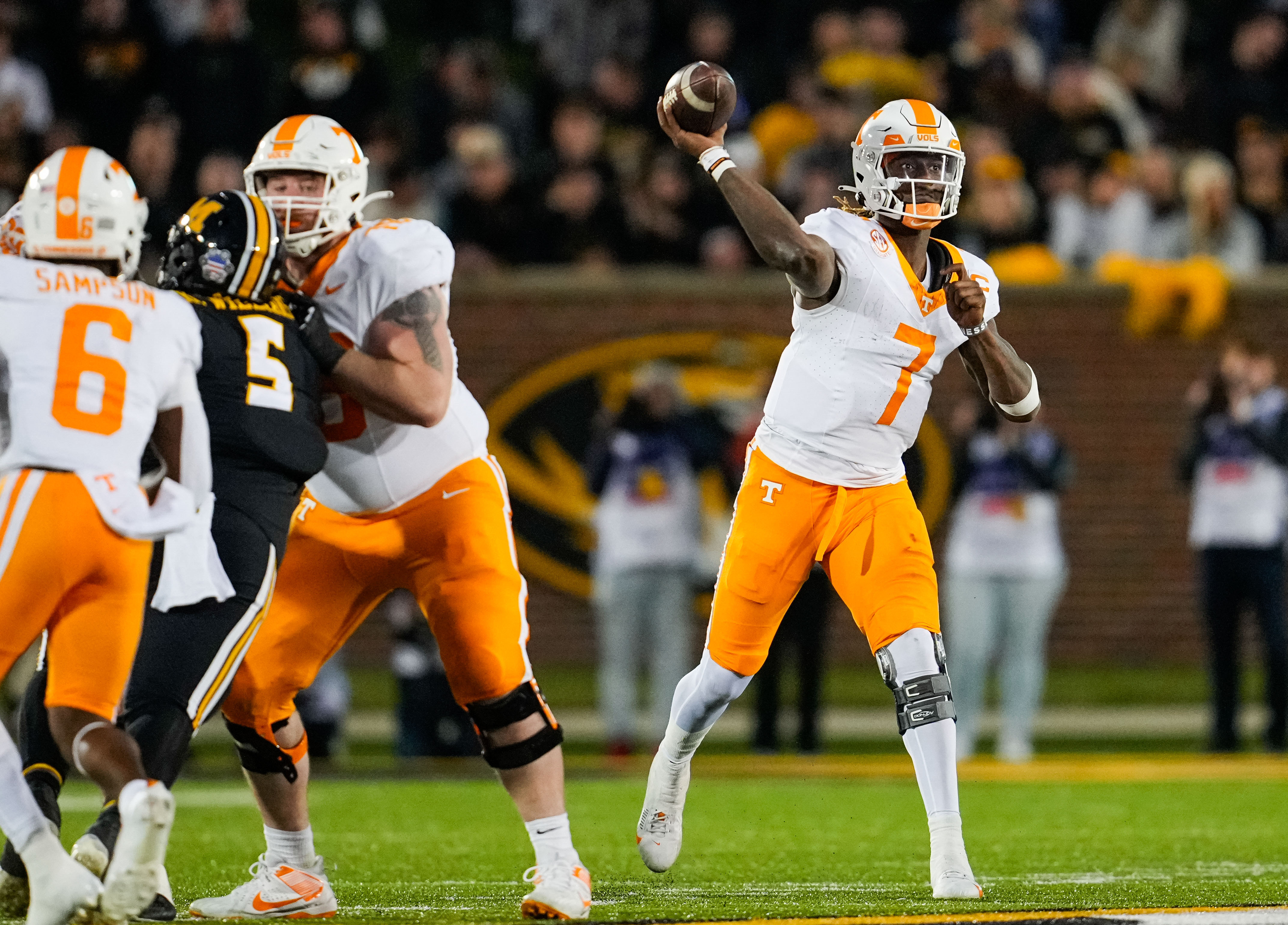 Tennessee QB Joe Milton shakes off UF loss, looks ahead