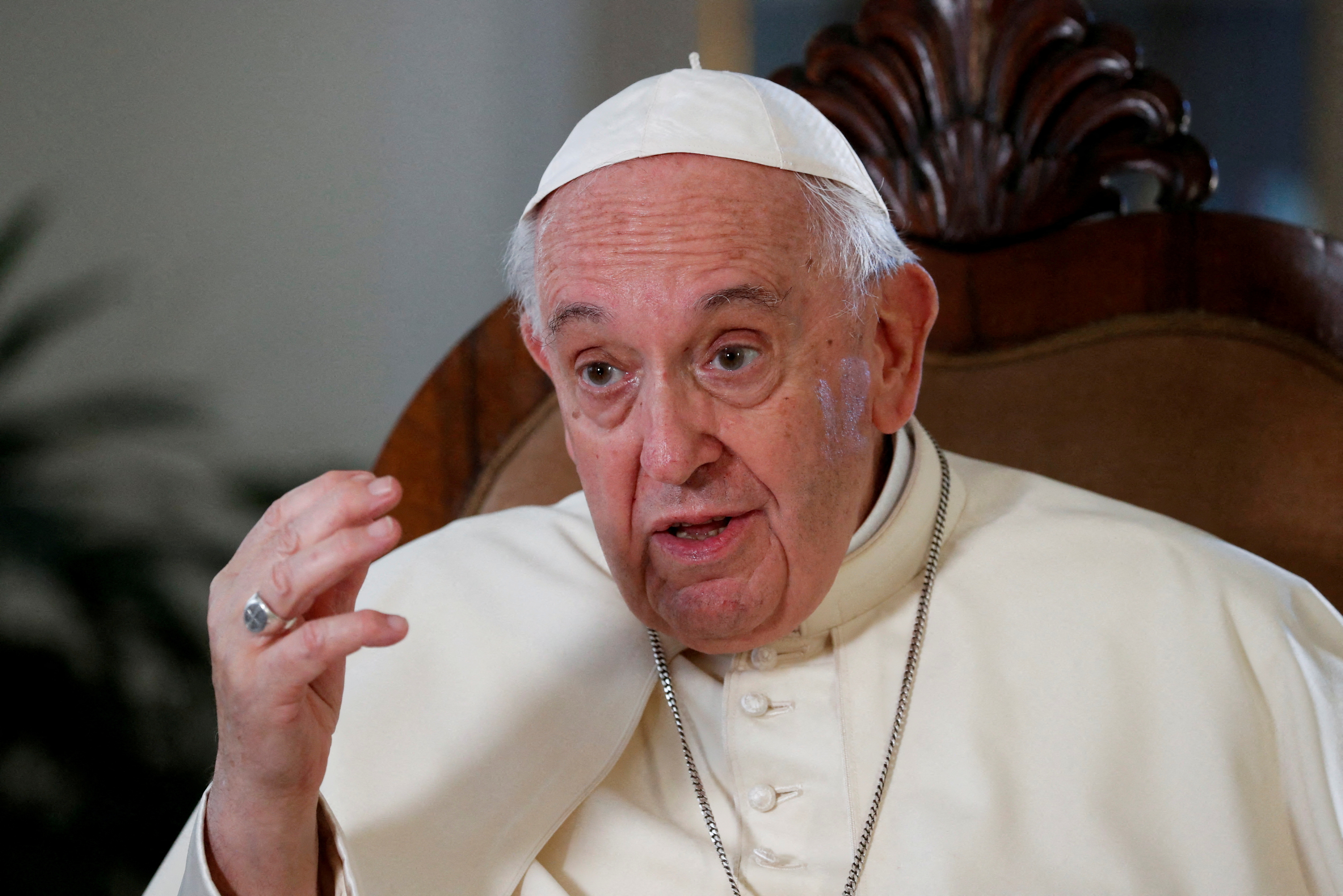 Vatican puts brakes progressive German Catholic movement | Reuters