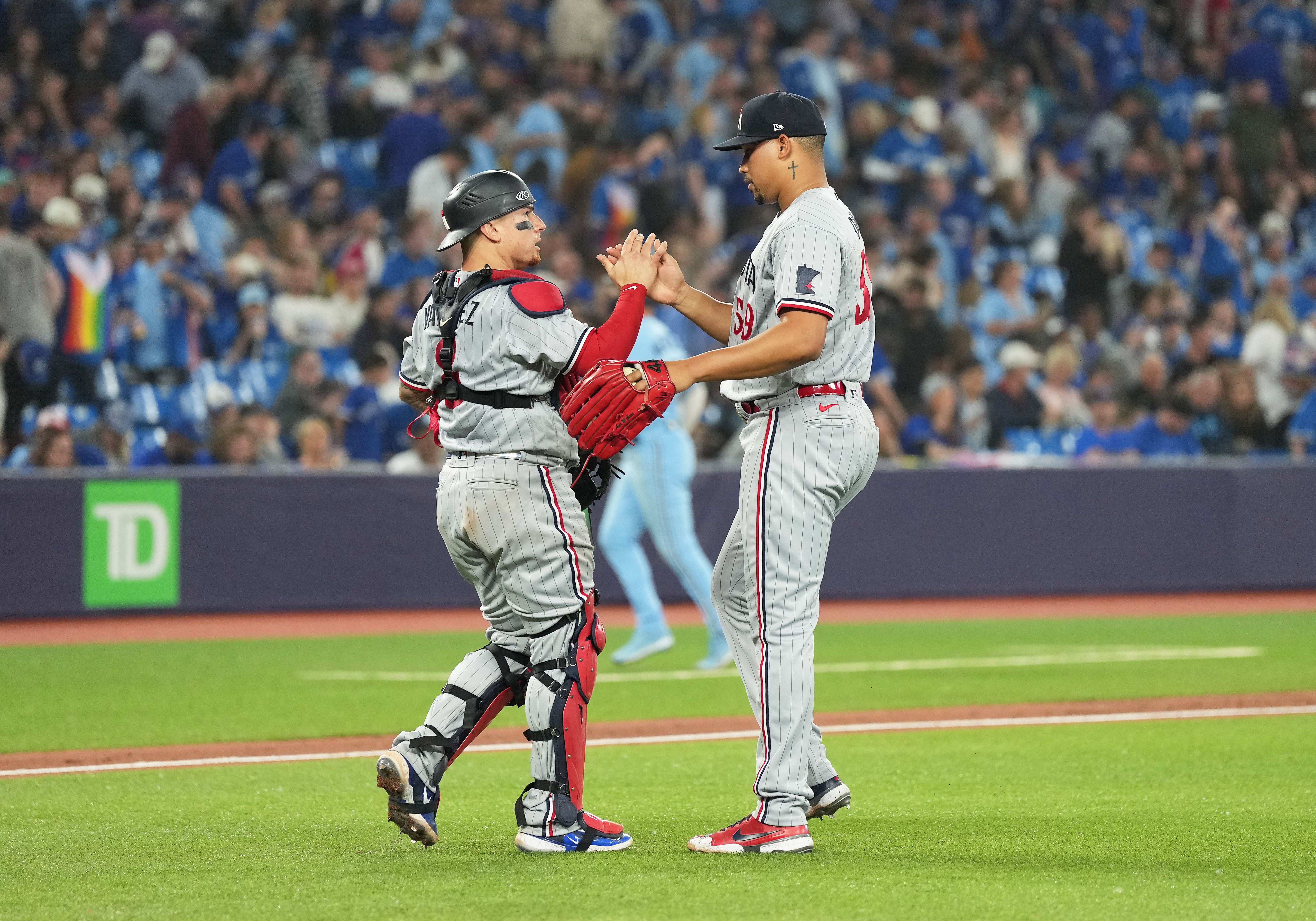 Michael A. Taylor knocks in all 3 runs as Twins beat Jays in 10