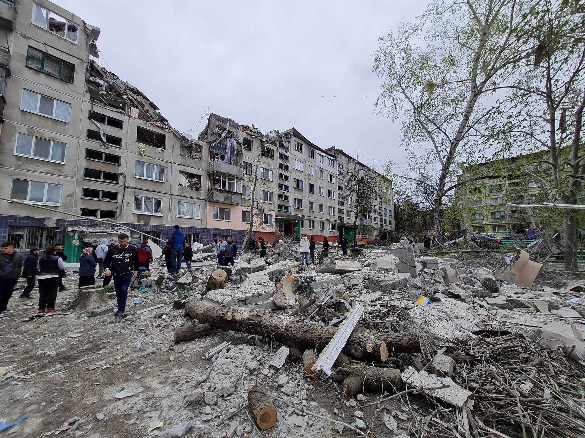 Eleven Killed In Russian Strike, Ukraine Rescue Teams Sift Through ...