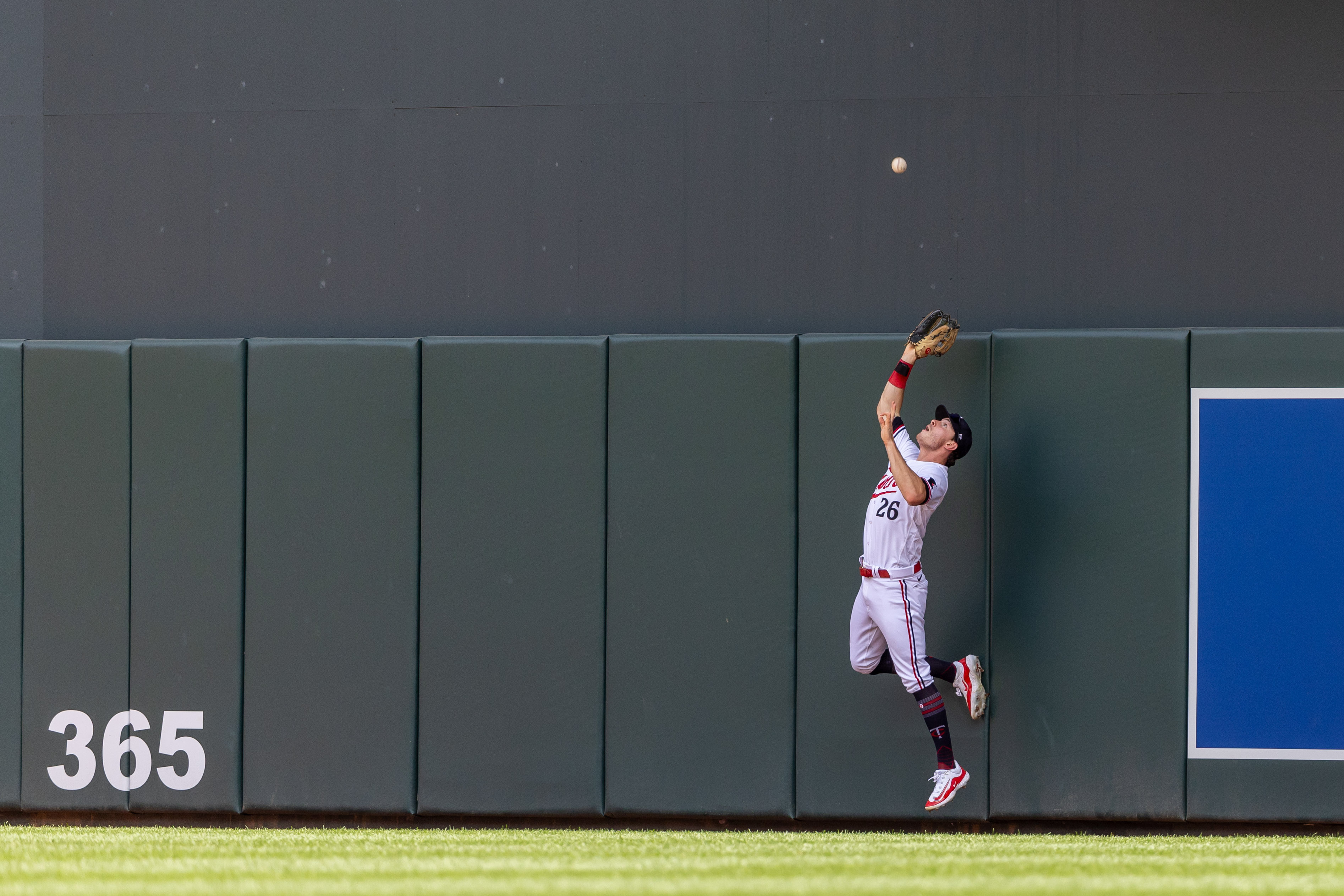 Tigers beat Twins 8-4 for second victory in 13 games