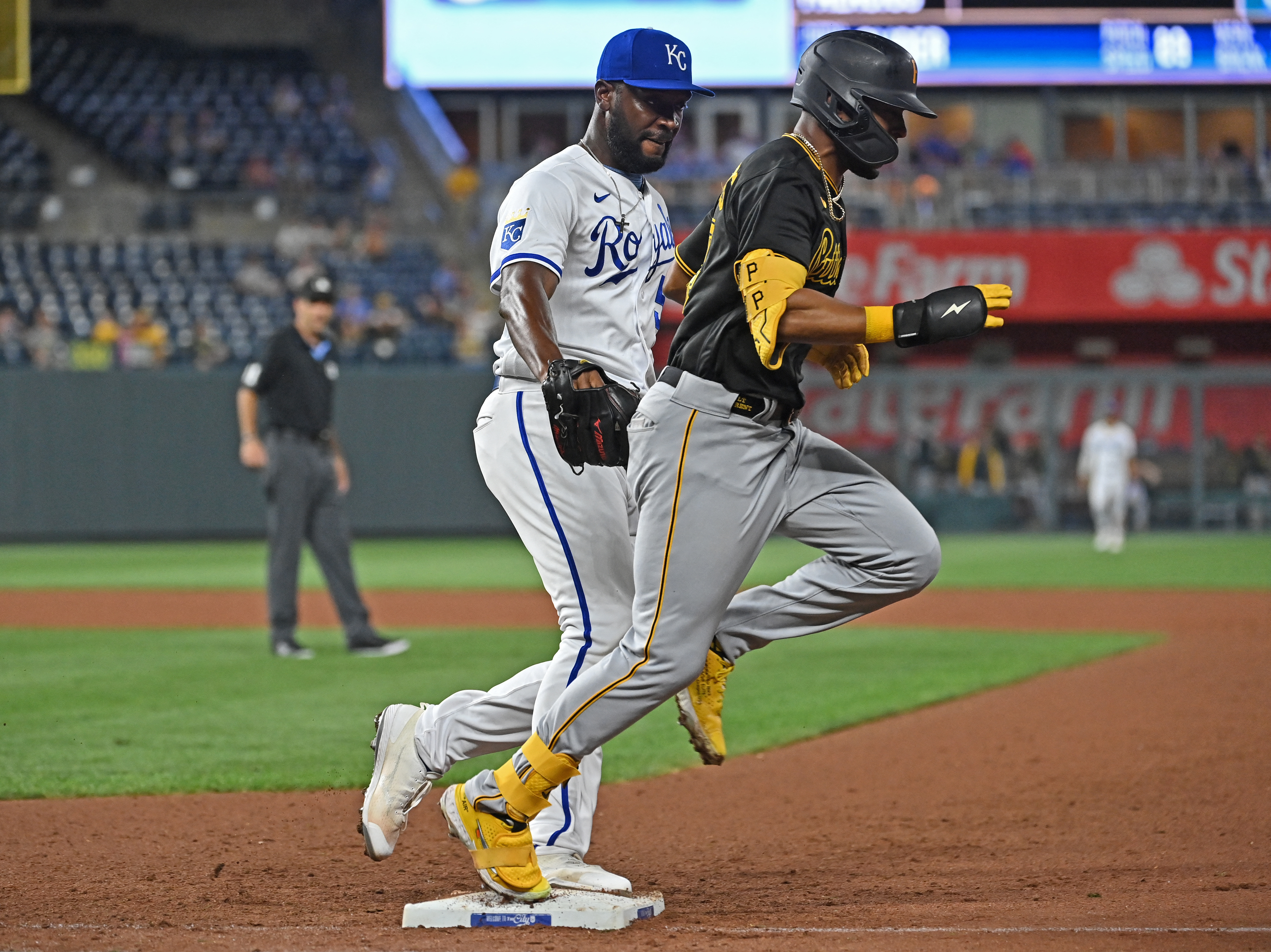 An outstanding effort': Johan Oviedo dazzles in complete-game gem, as  Pirates dispatch Royals