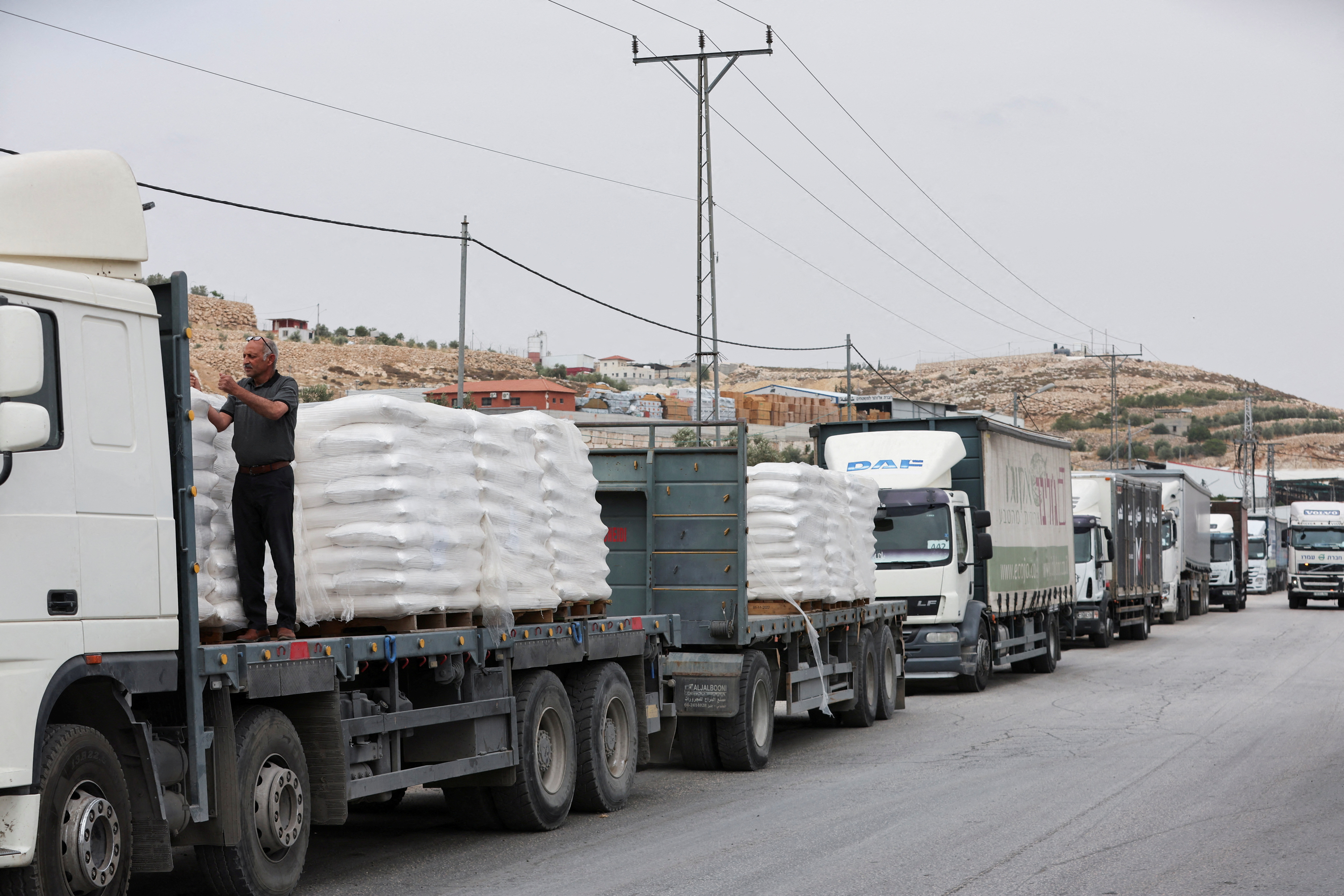 Israel reopens Gaza food sales as Rafah raid chokes aid