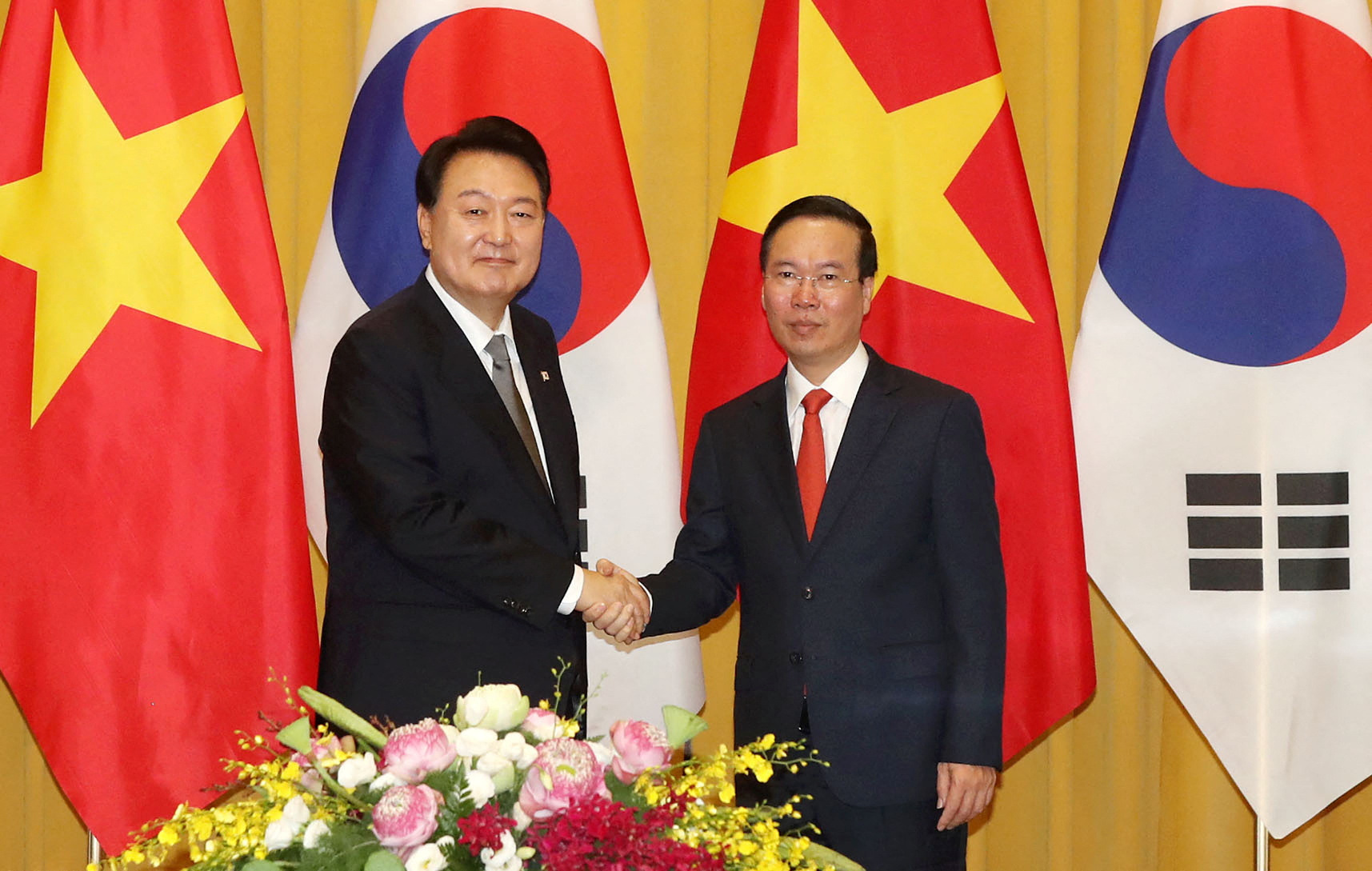 korea president visit vietnam