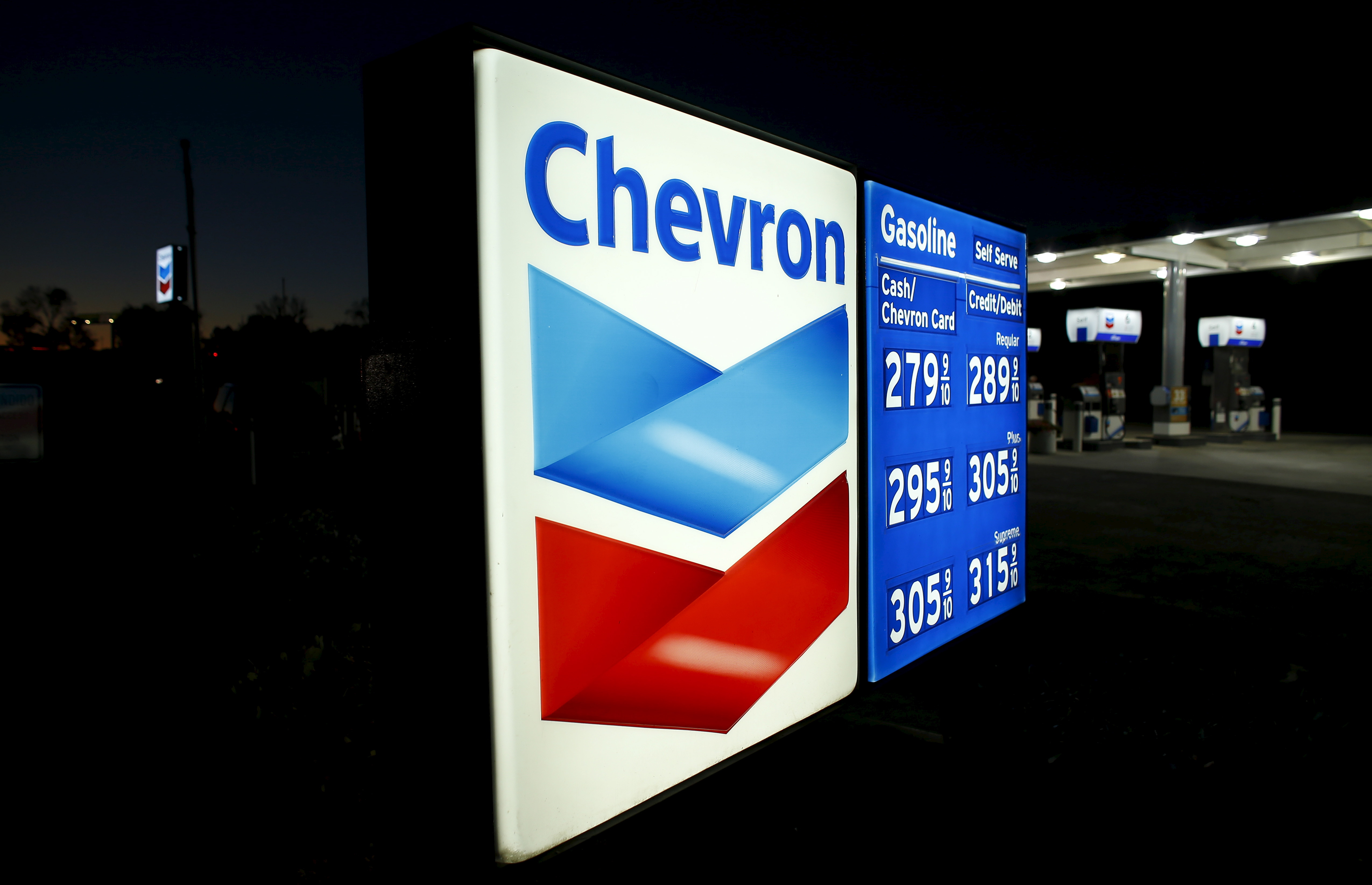 chevron-rewards-investors-reuters