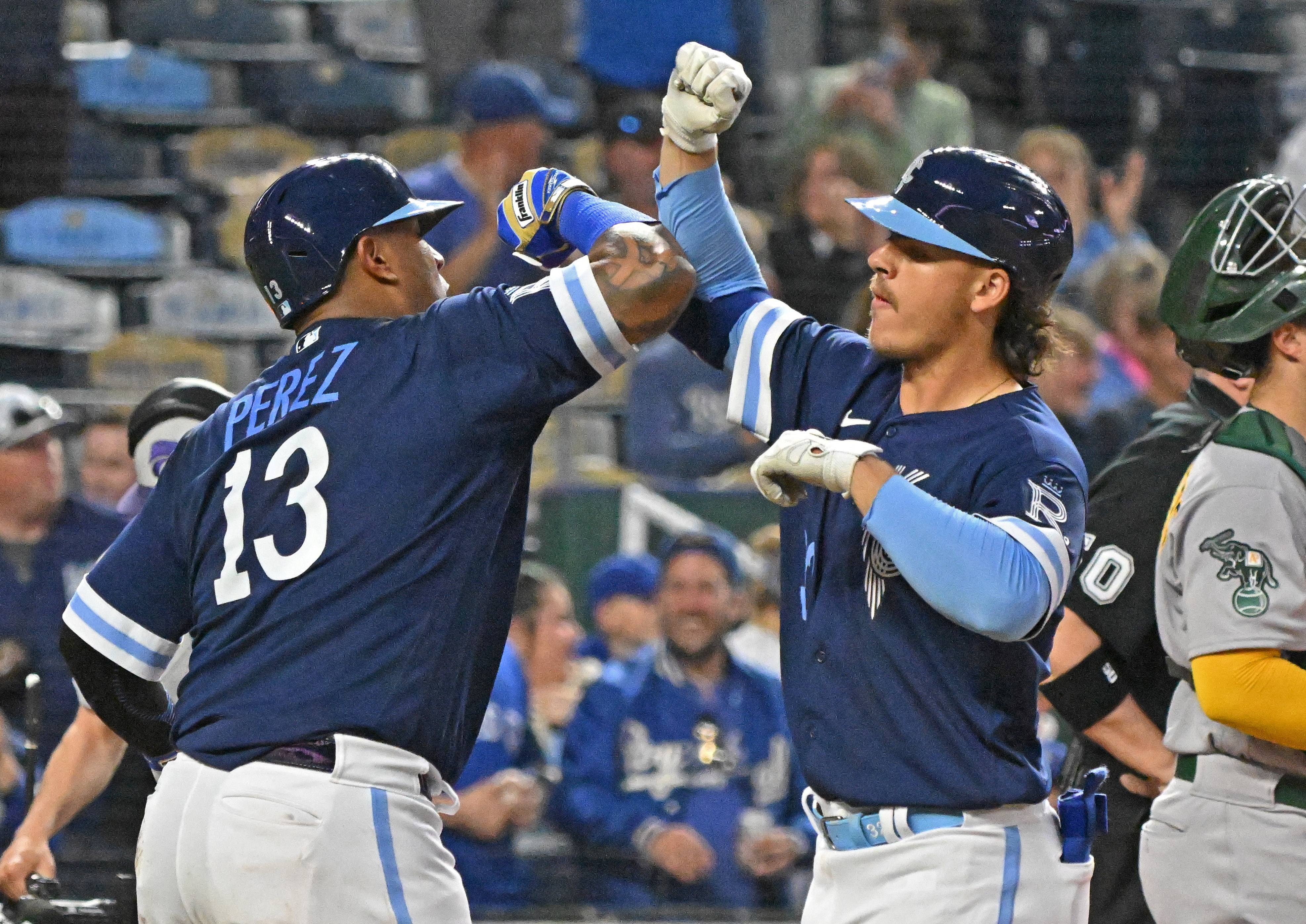 Perez homers, Royals avoid sweep in 5-1 win over A's