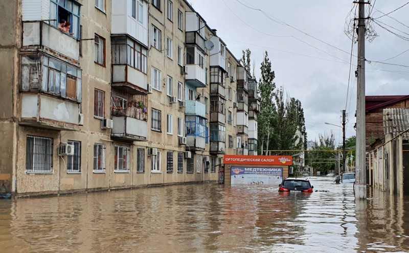 Russian-annexed Crimea declares state of emergency over floods | Reuters