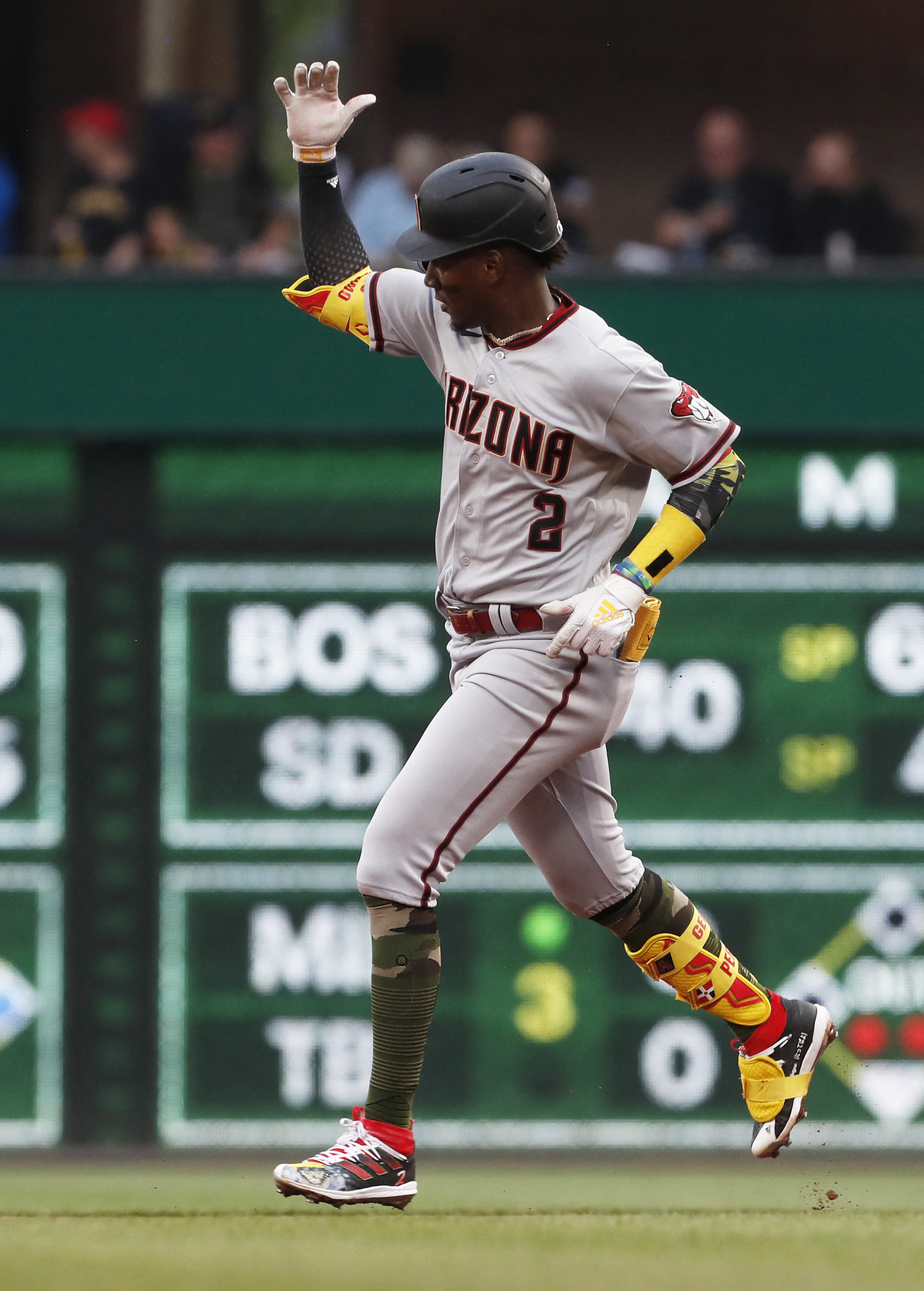 Pirates ride seven-run inning to rout of D-backs
