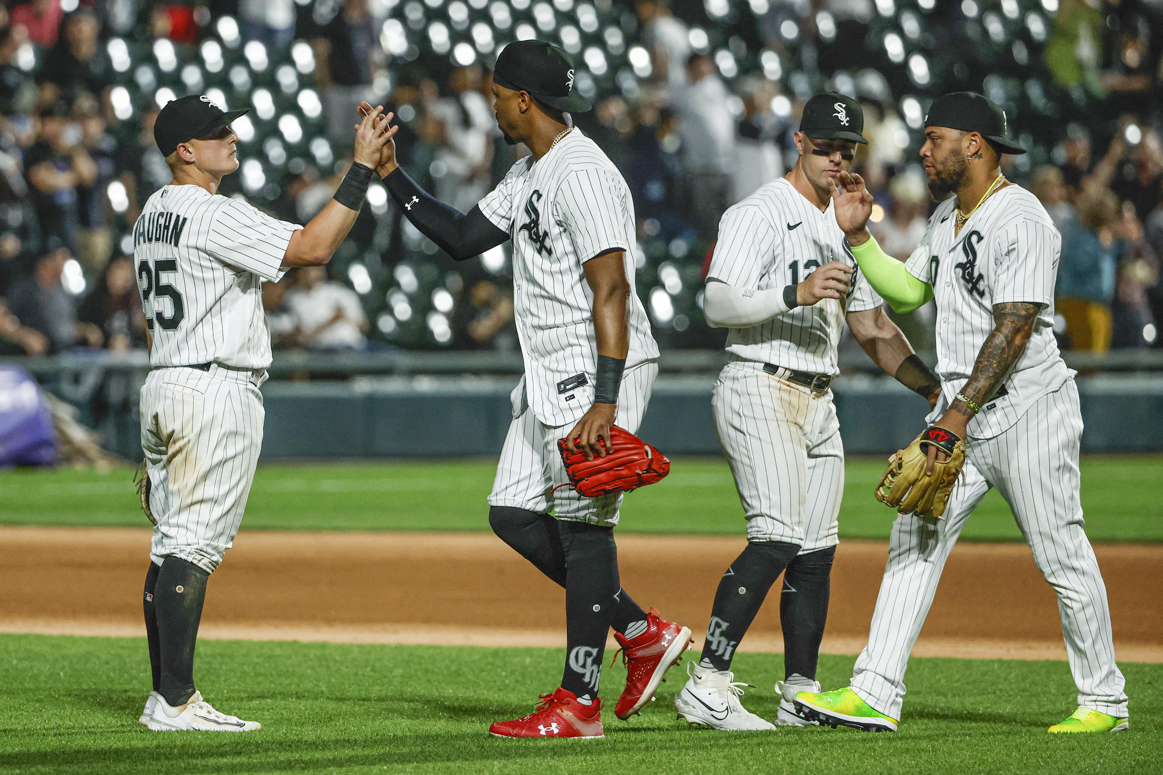 Zavala homers twice, drives in 4 runs as the White Sox beat the Angels 11-5