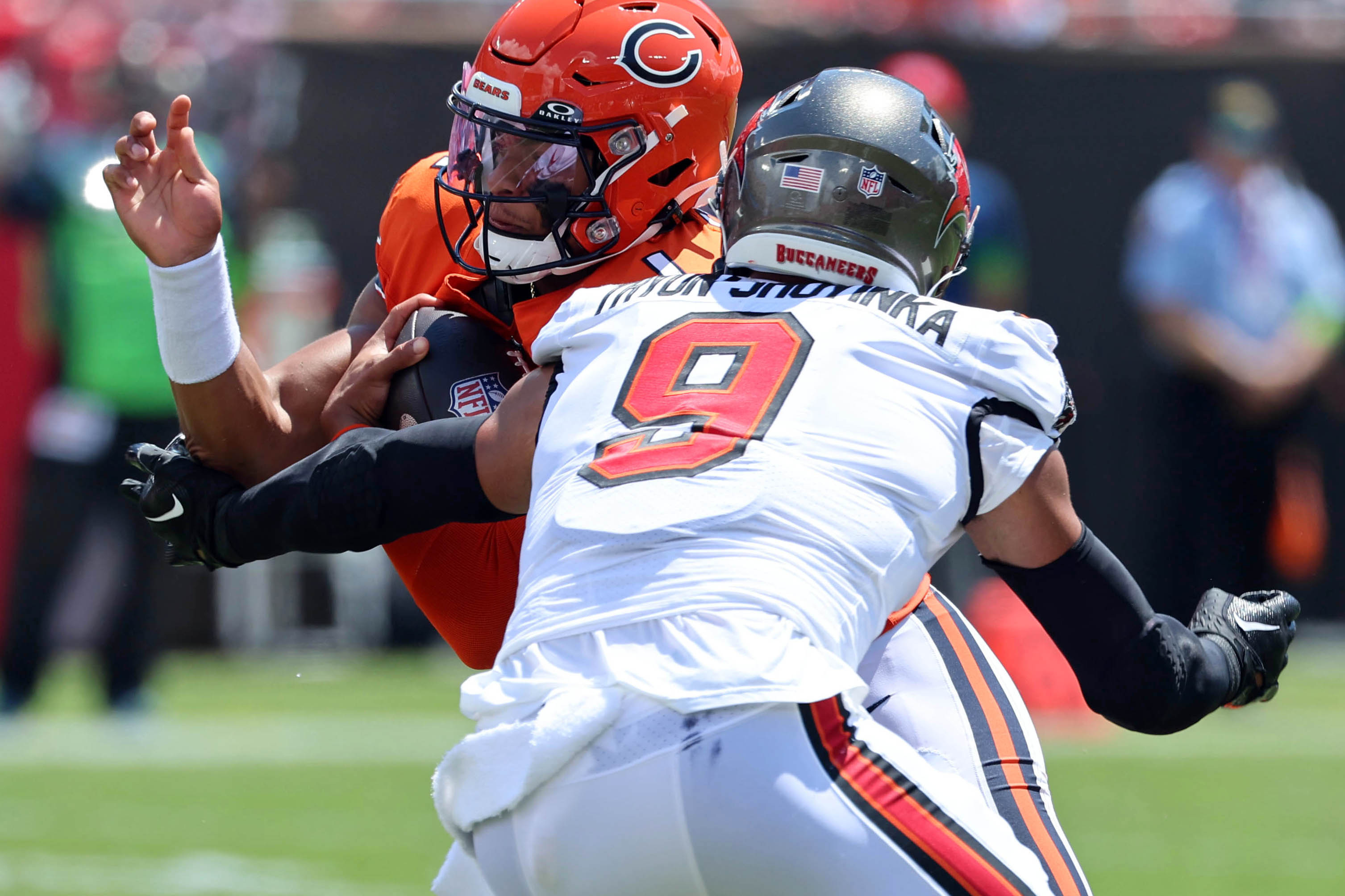 Bucs-Bears Game Thursday Night Will Feature a First in NFL History With  Unique QB Matchup