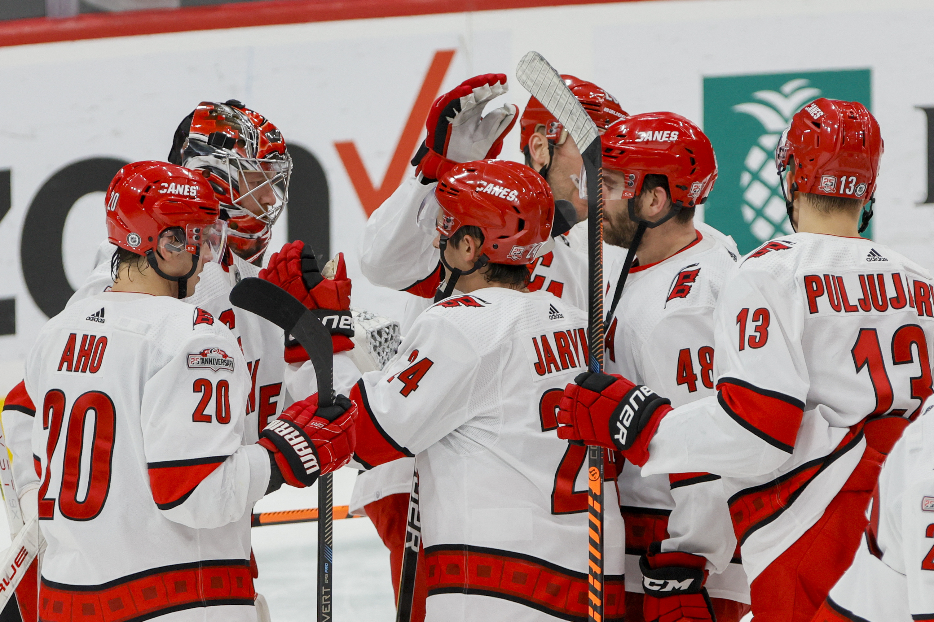 Hurricanes down Panthers, claim Metro crown