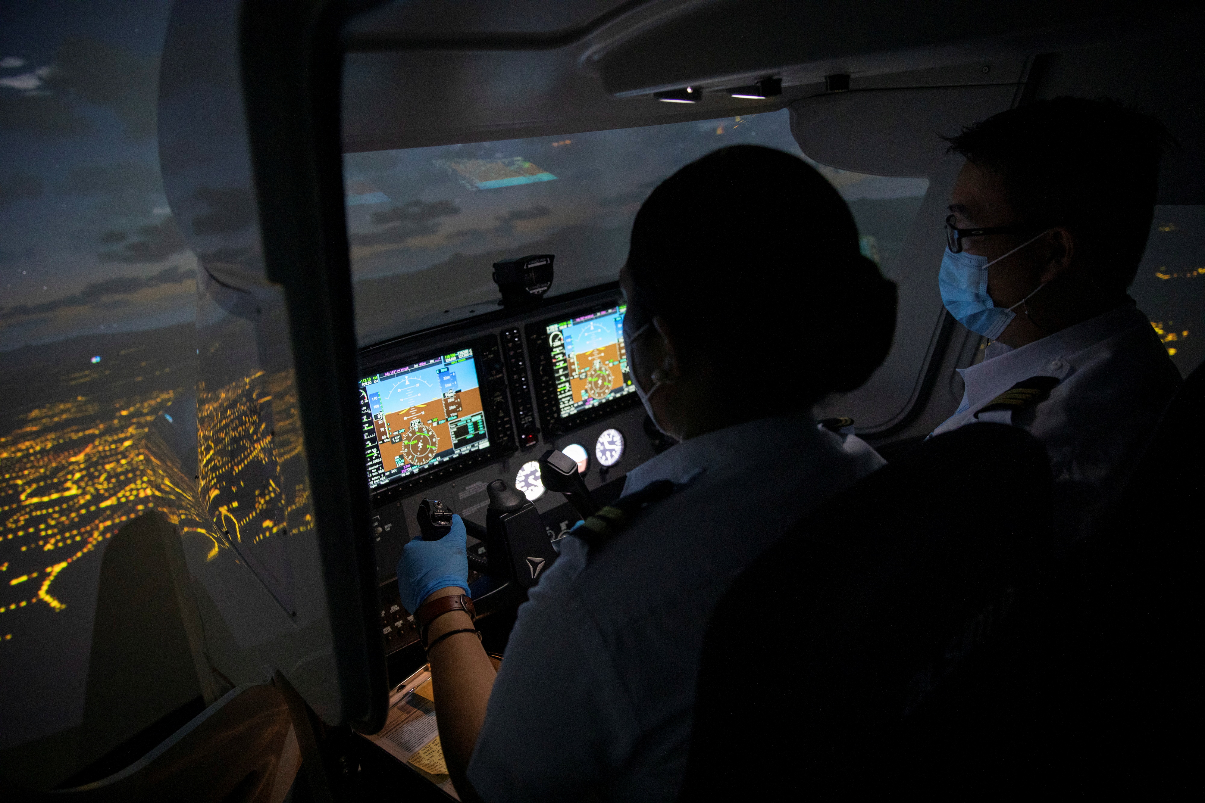 5 Limitations That Student Pilots Experience When Using a Flight Simulator  - AAG Philippines