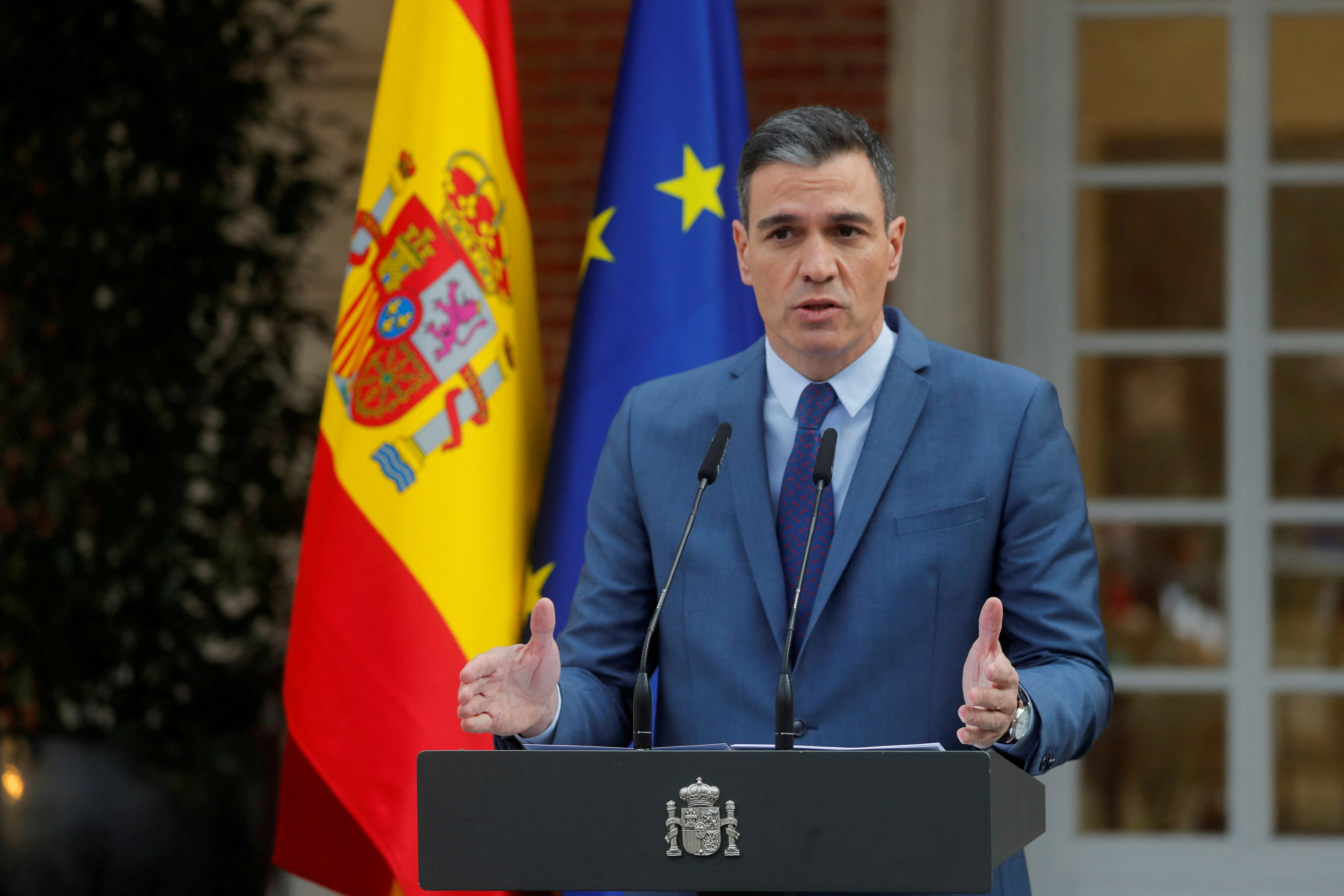 Prime Minister Pedro Sanchez gives a statement at Moncloa Palace in Madrid