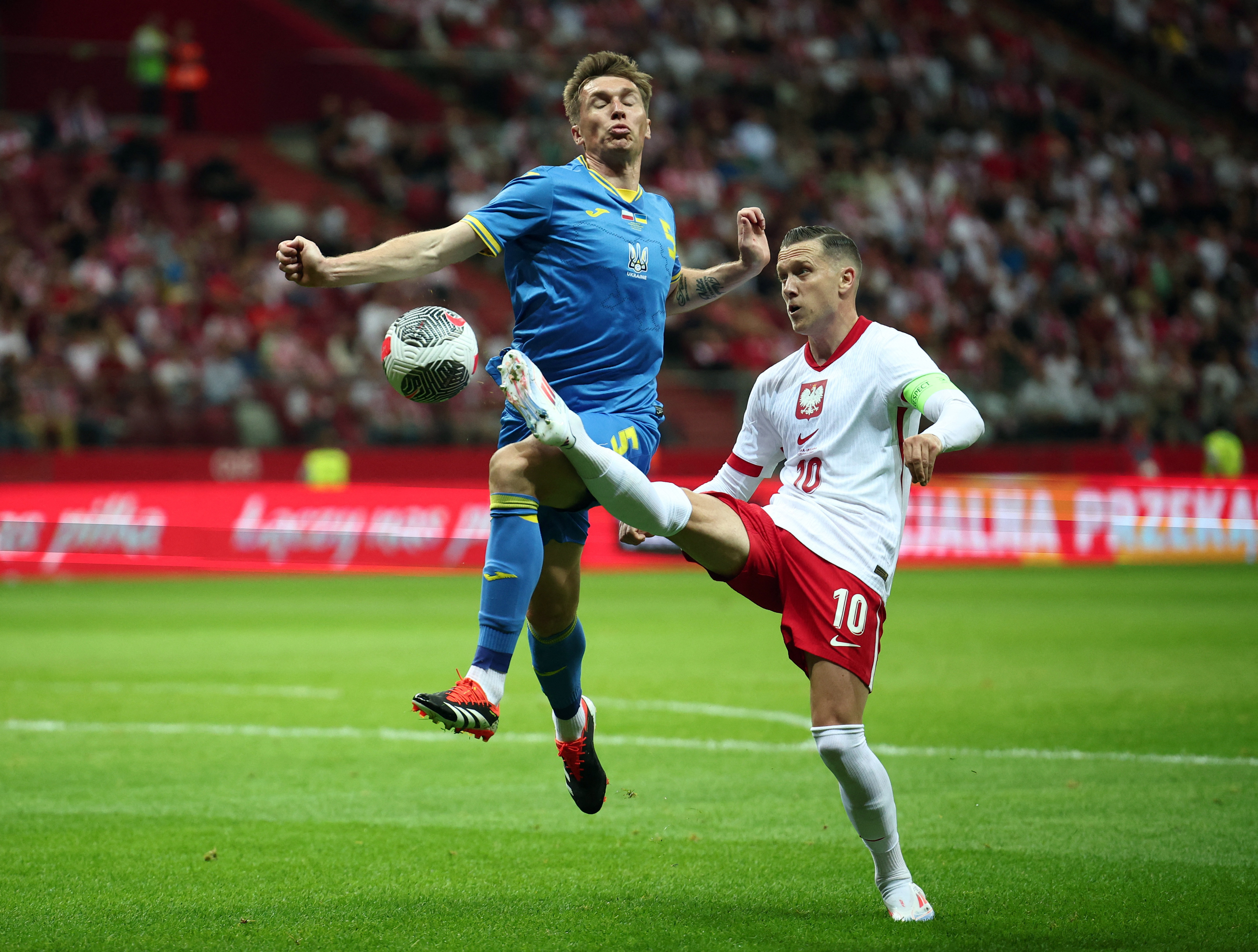 Poland beat Ukraine 3-1, but Milik a doubt for Euros with injury 