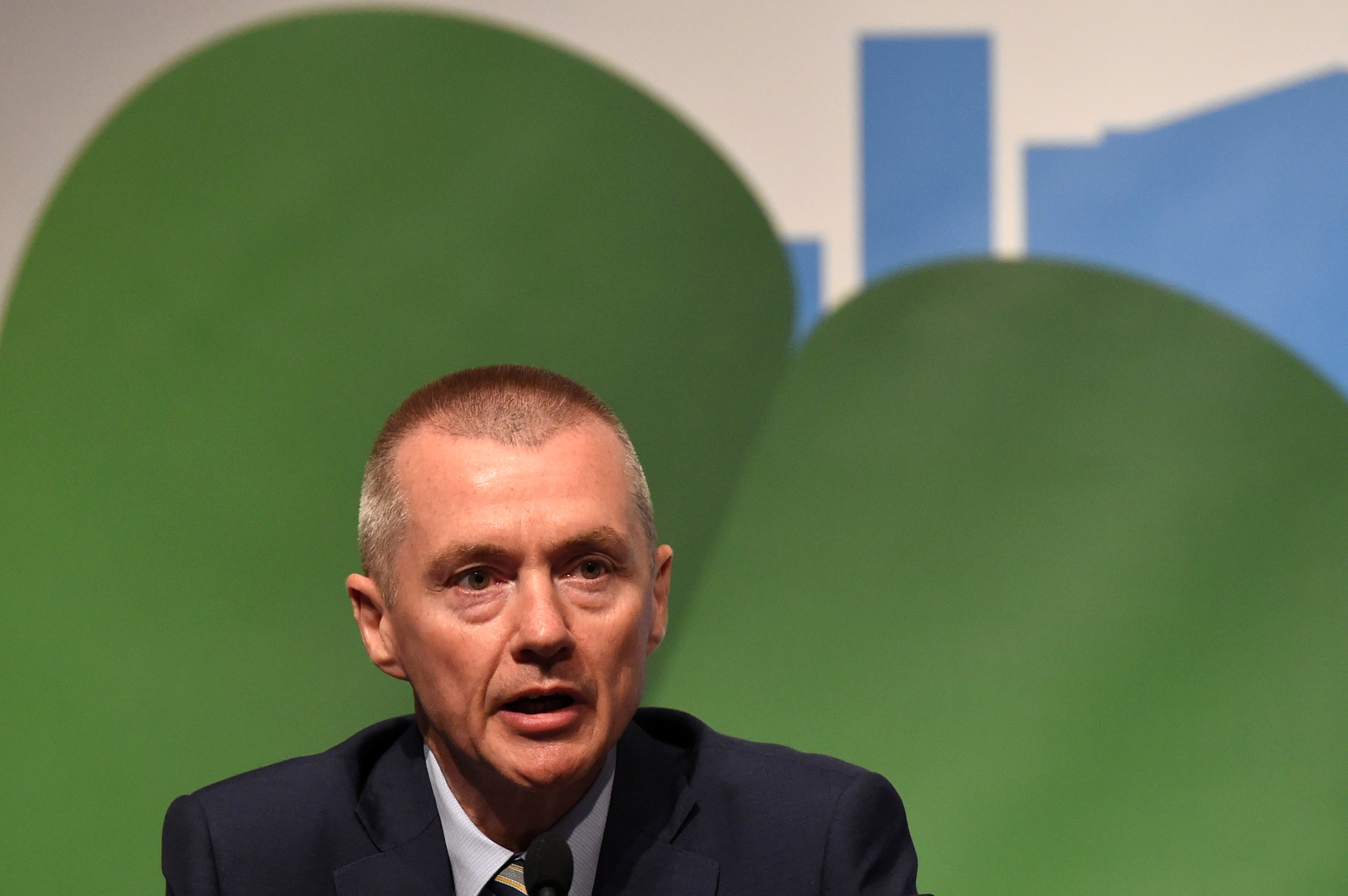 Willie Walsh speaks at the IATA annual general meeting in 2016, when he was CEO of International Airlines Group