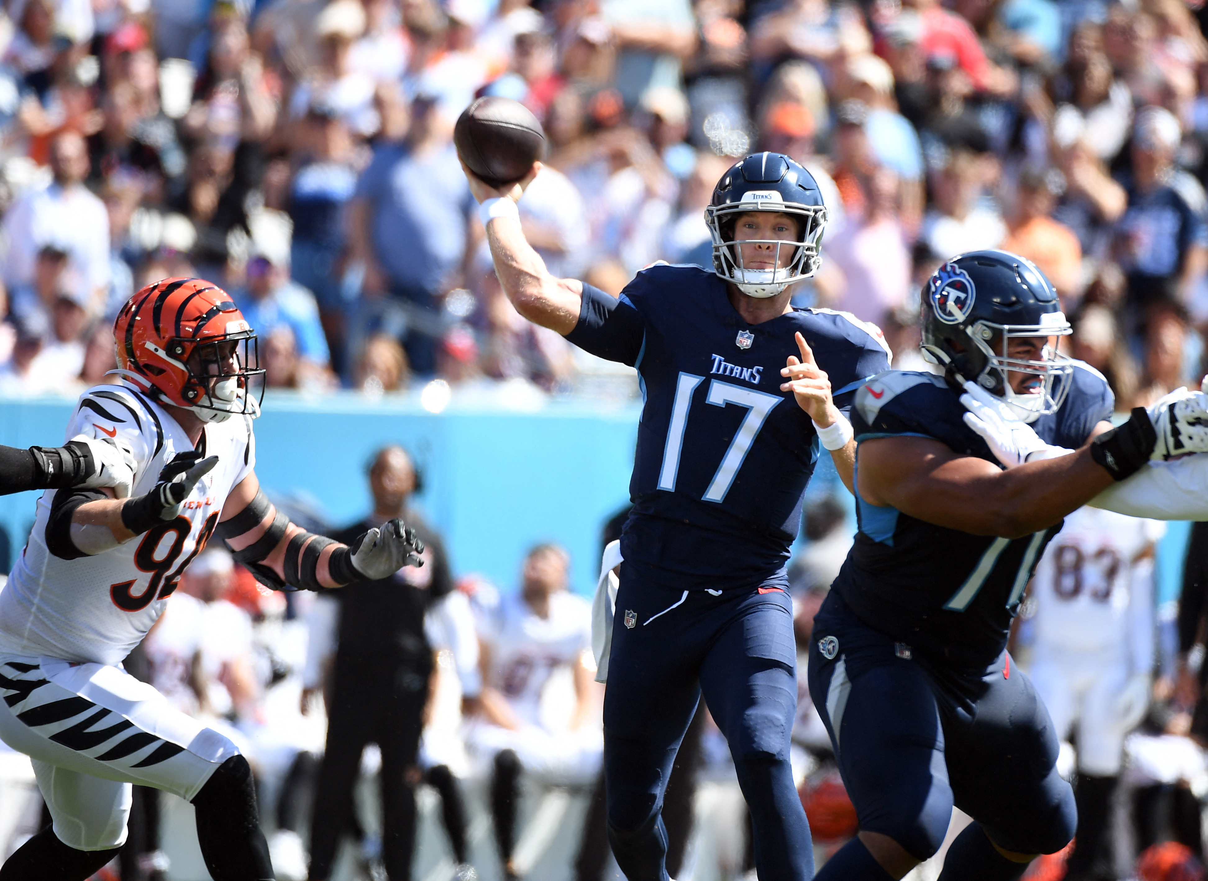 Henry runs for TD, throws for score as Titans rout Burrow, Bengals