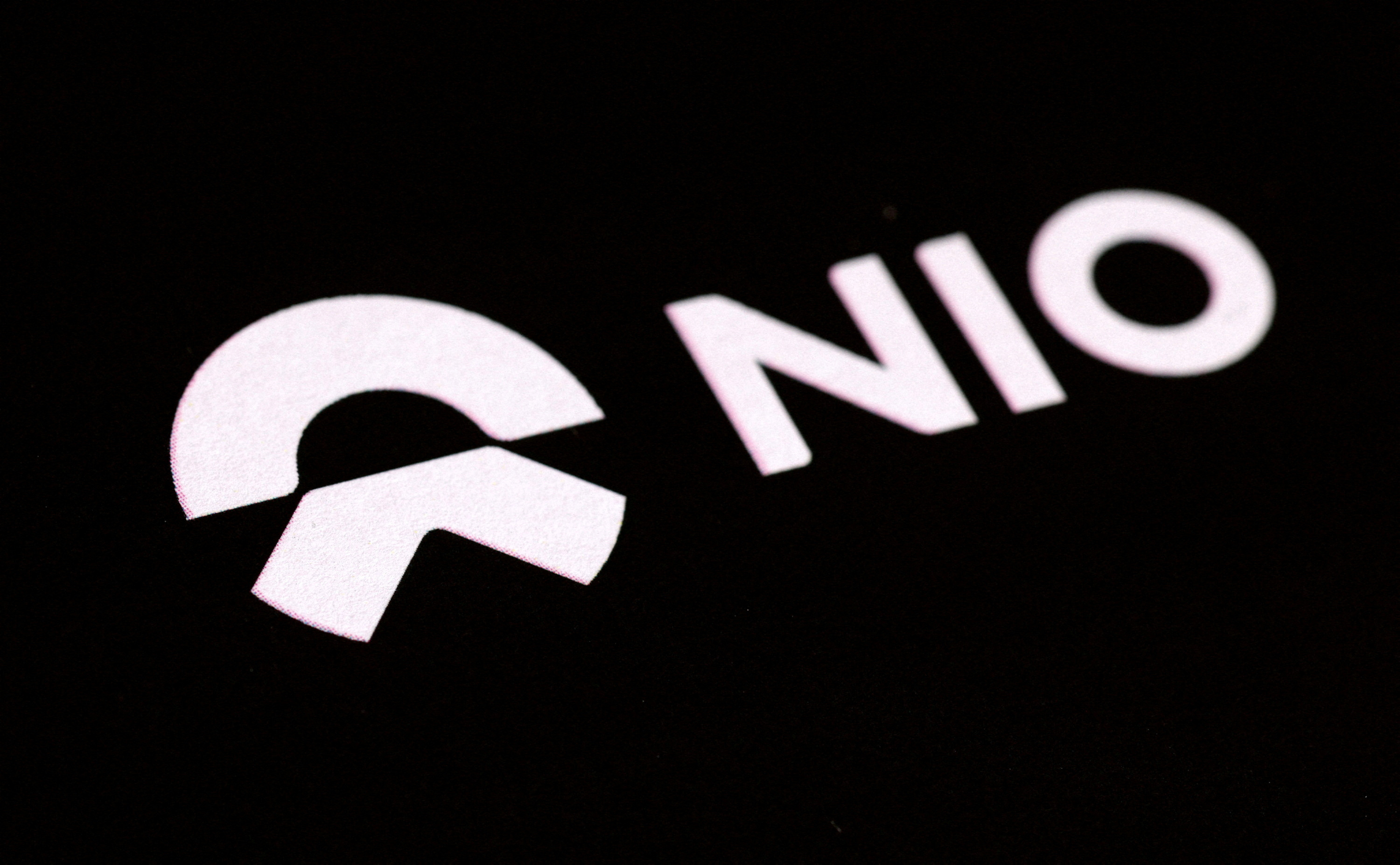 China's Nio, FAW Group to cooperate on battery charging, swapping | Reuters