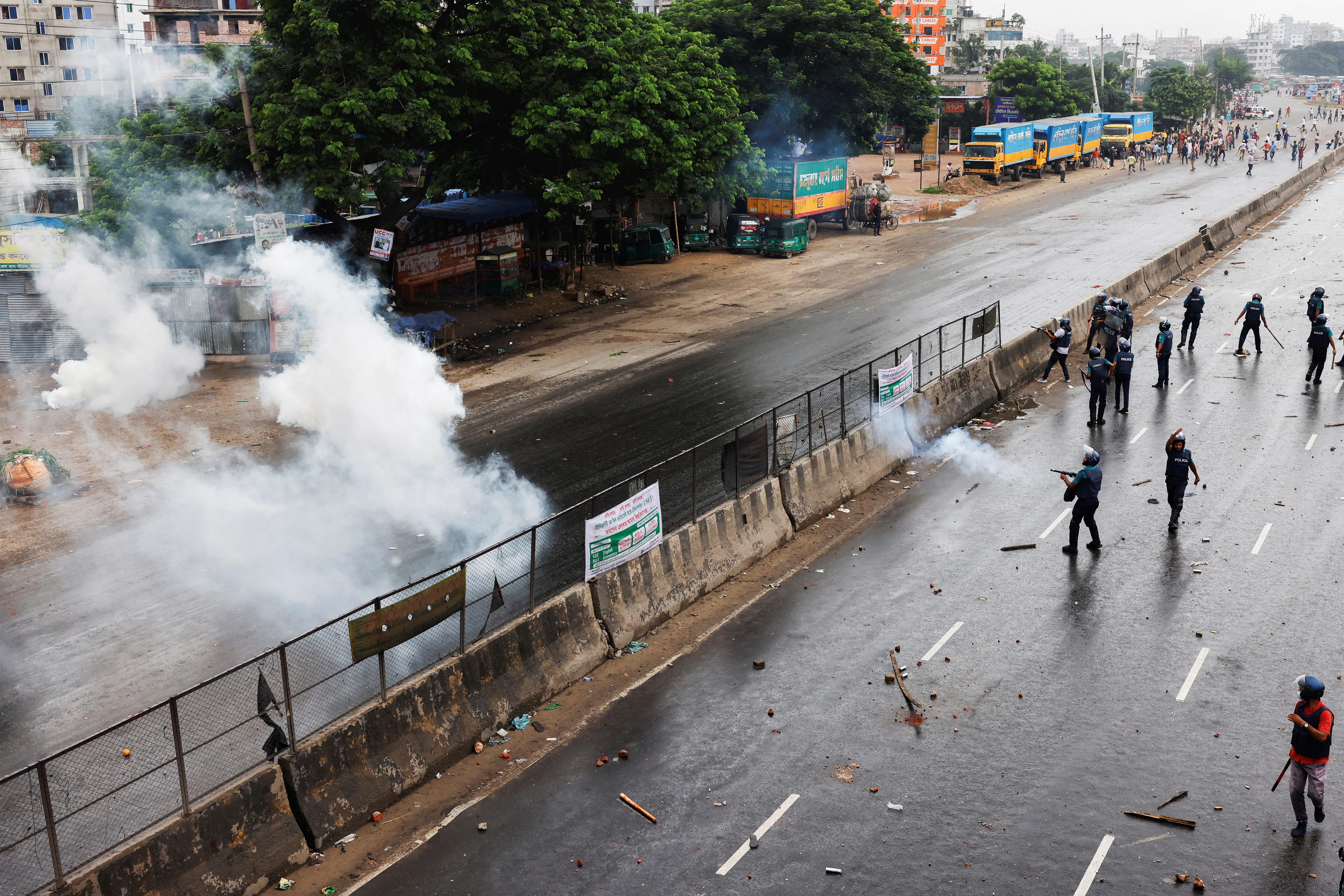 Police and opposition party supporters clash in Bangladesh