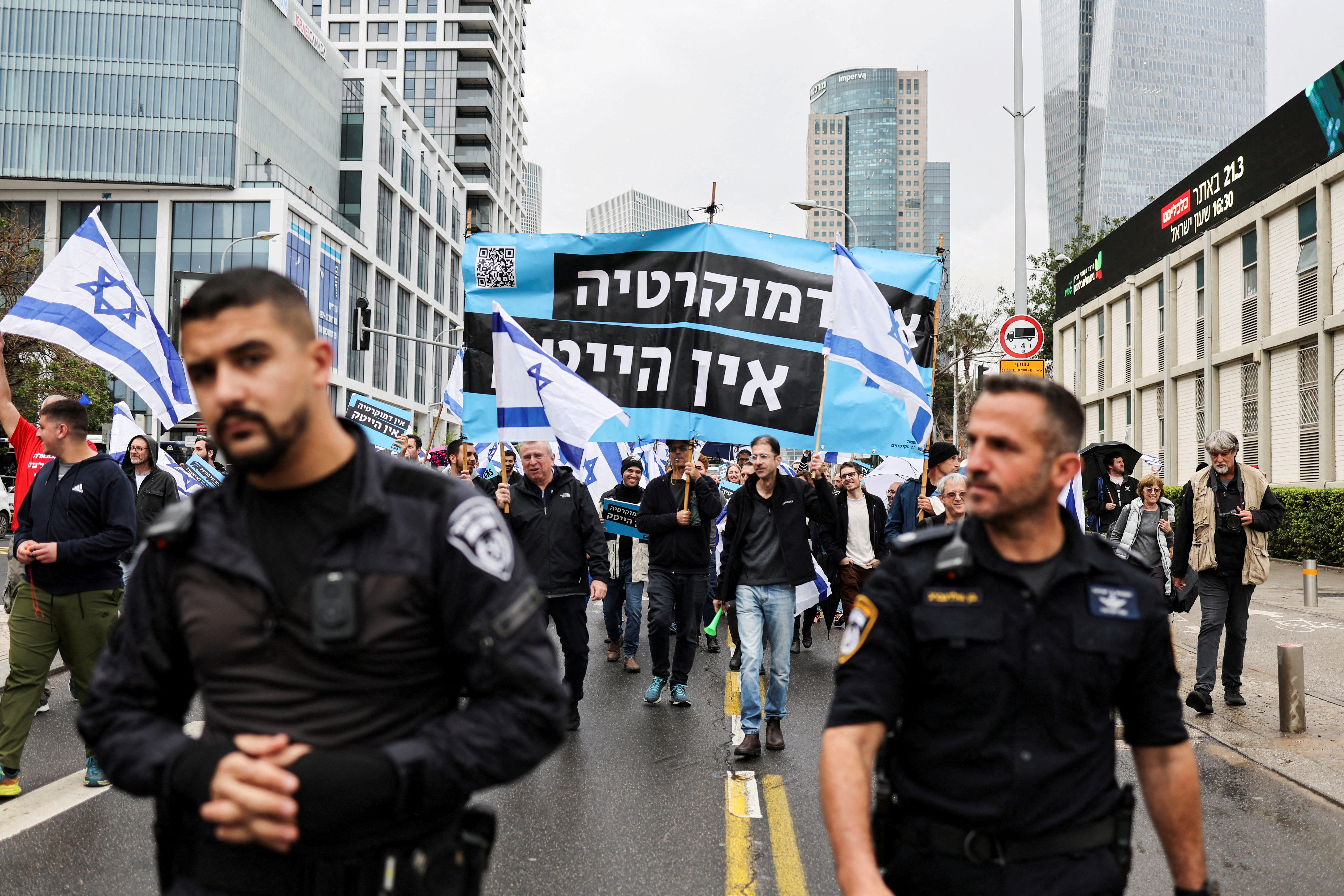 Israel's hi-tech sector protests against Israeli government's judicial overhaul, inÊTel Aviv