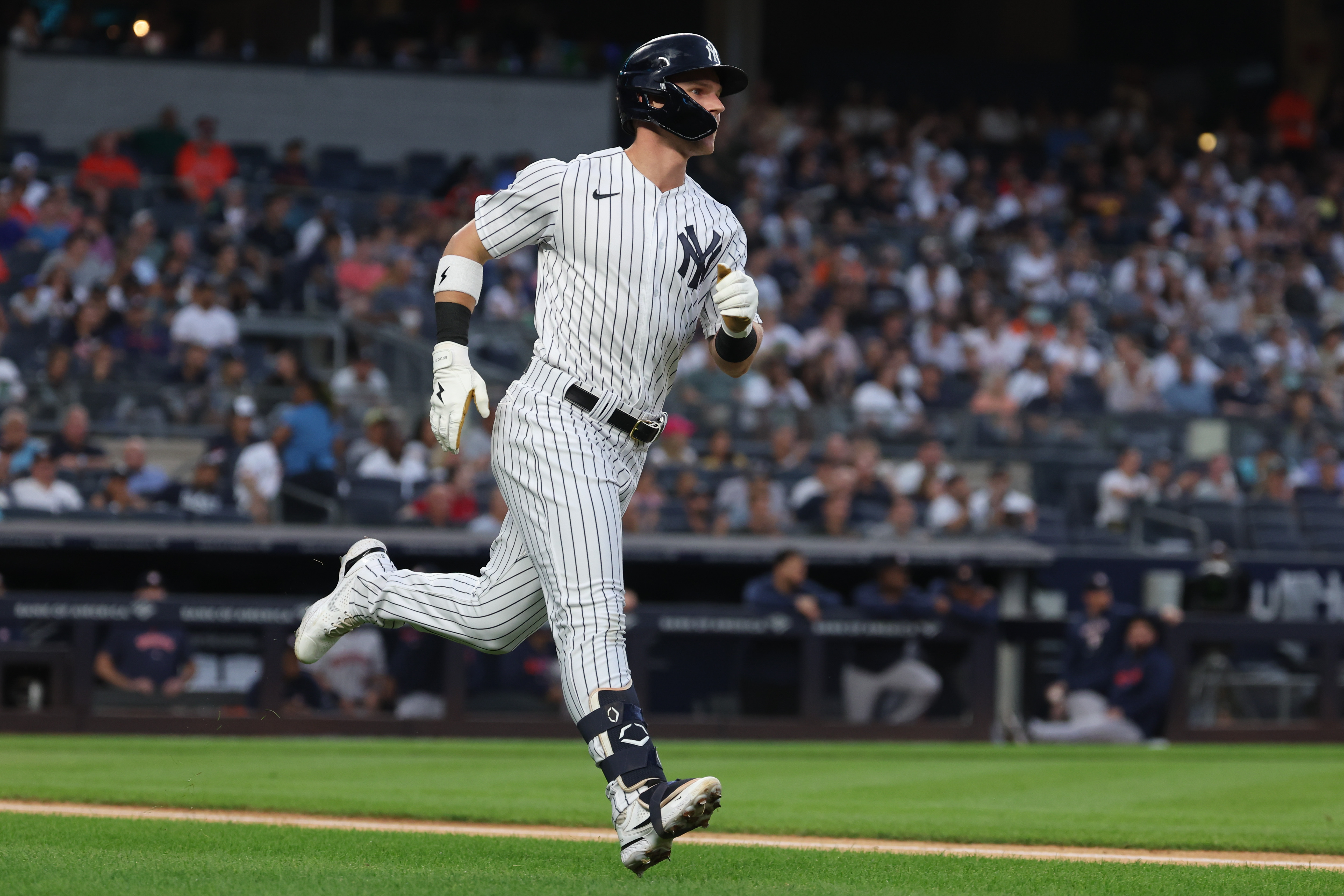 Yankees' Giancarlo Stanton emotional after hitting bomb, winning