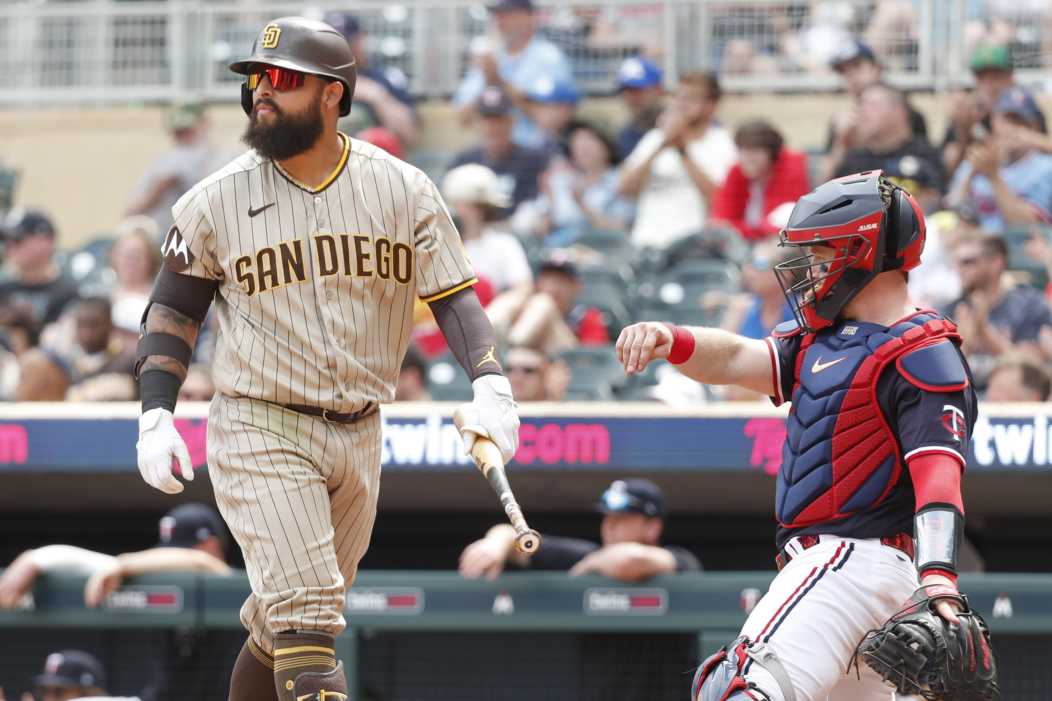 San Diego Padres top Minnesota Twins with spark from three-error