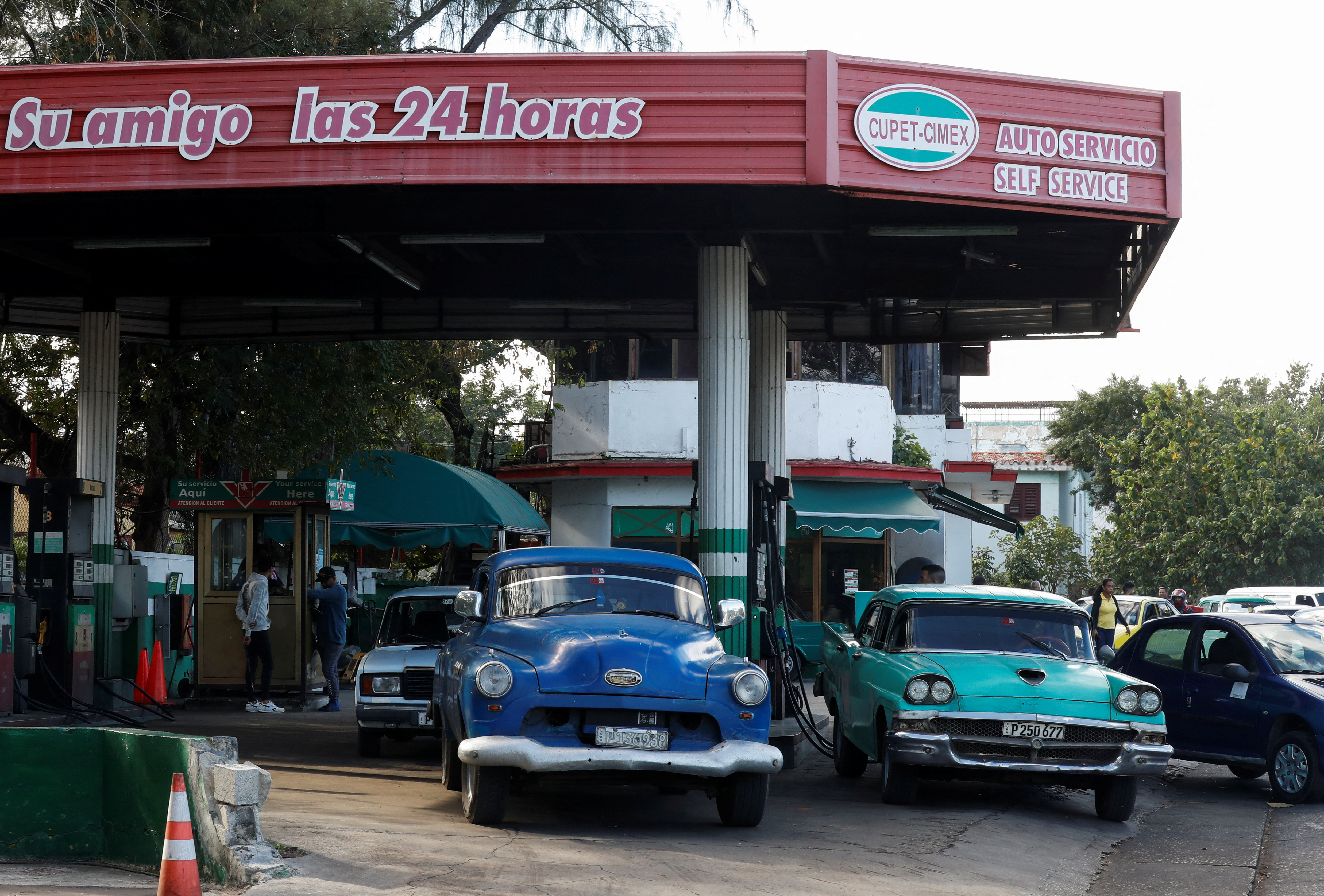 Cuba delays fuel price hike