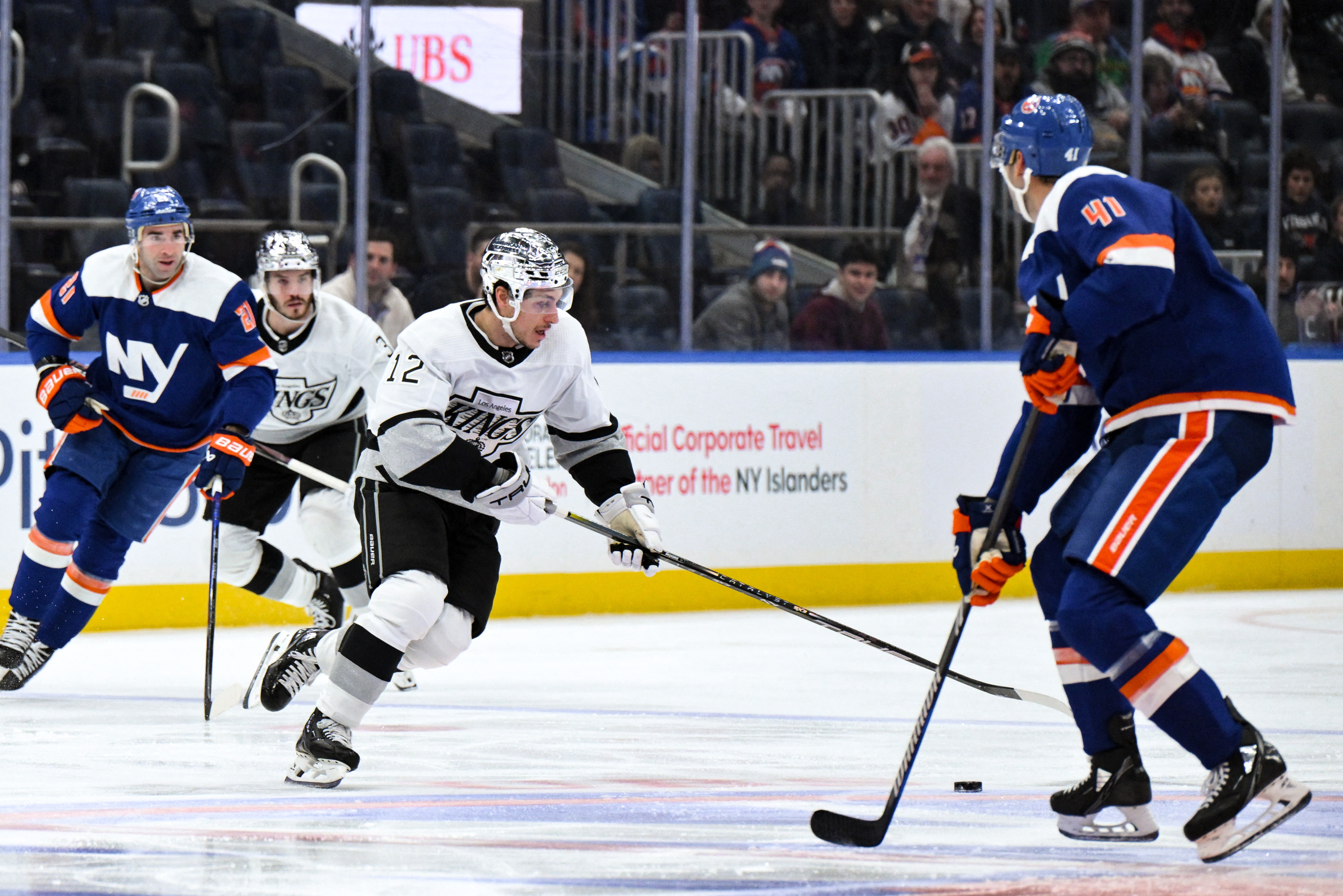 Pageau scores in OT as Islanders rally for 3-2 win and hand Kings