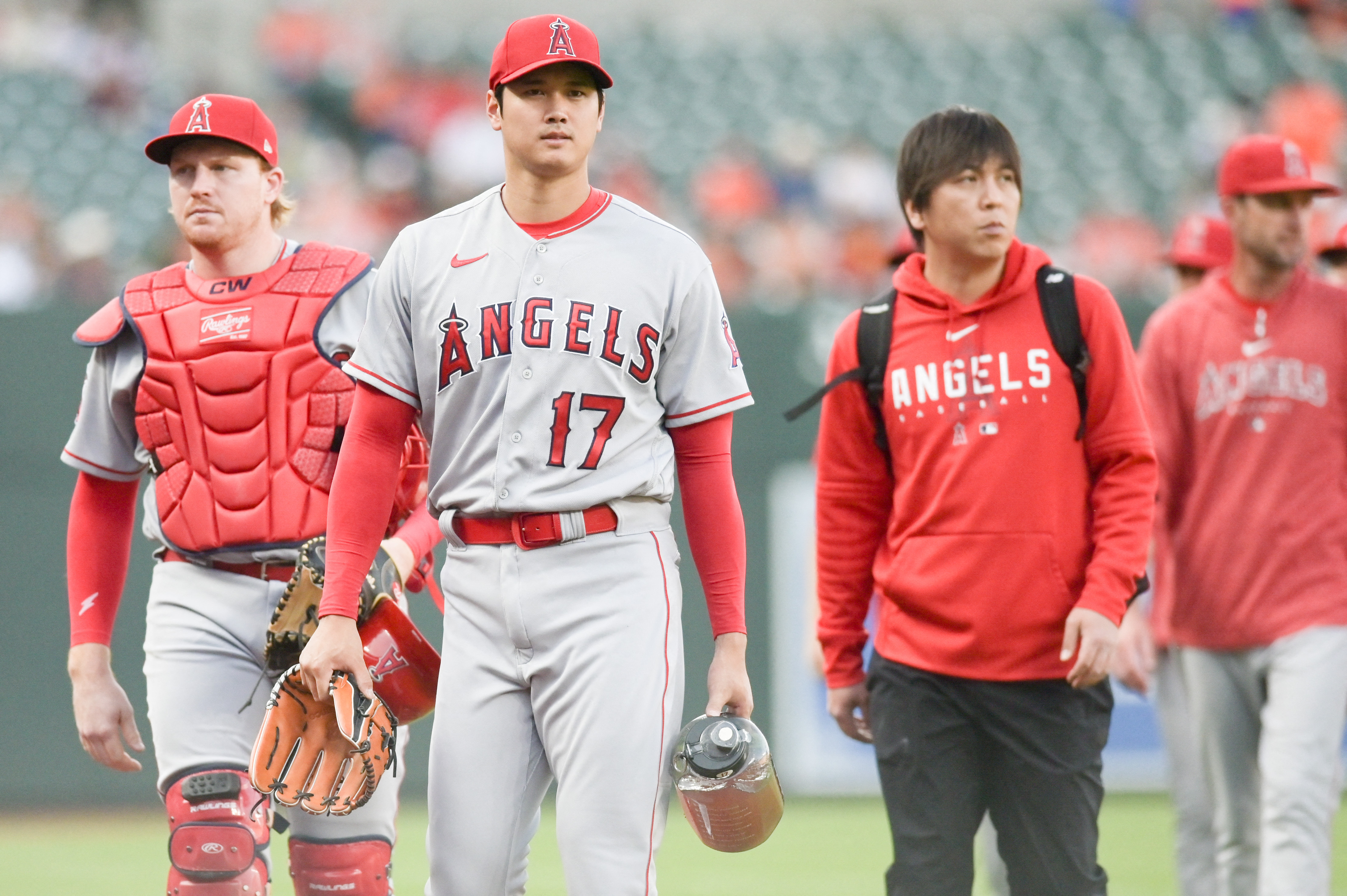 Angels' Shohei Ohtani goes 4-for-5, throws 7 innings to beat O's