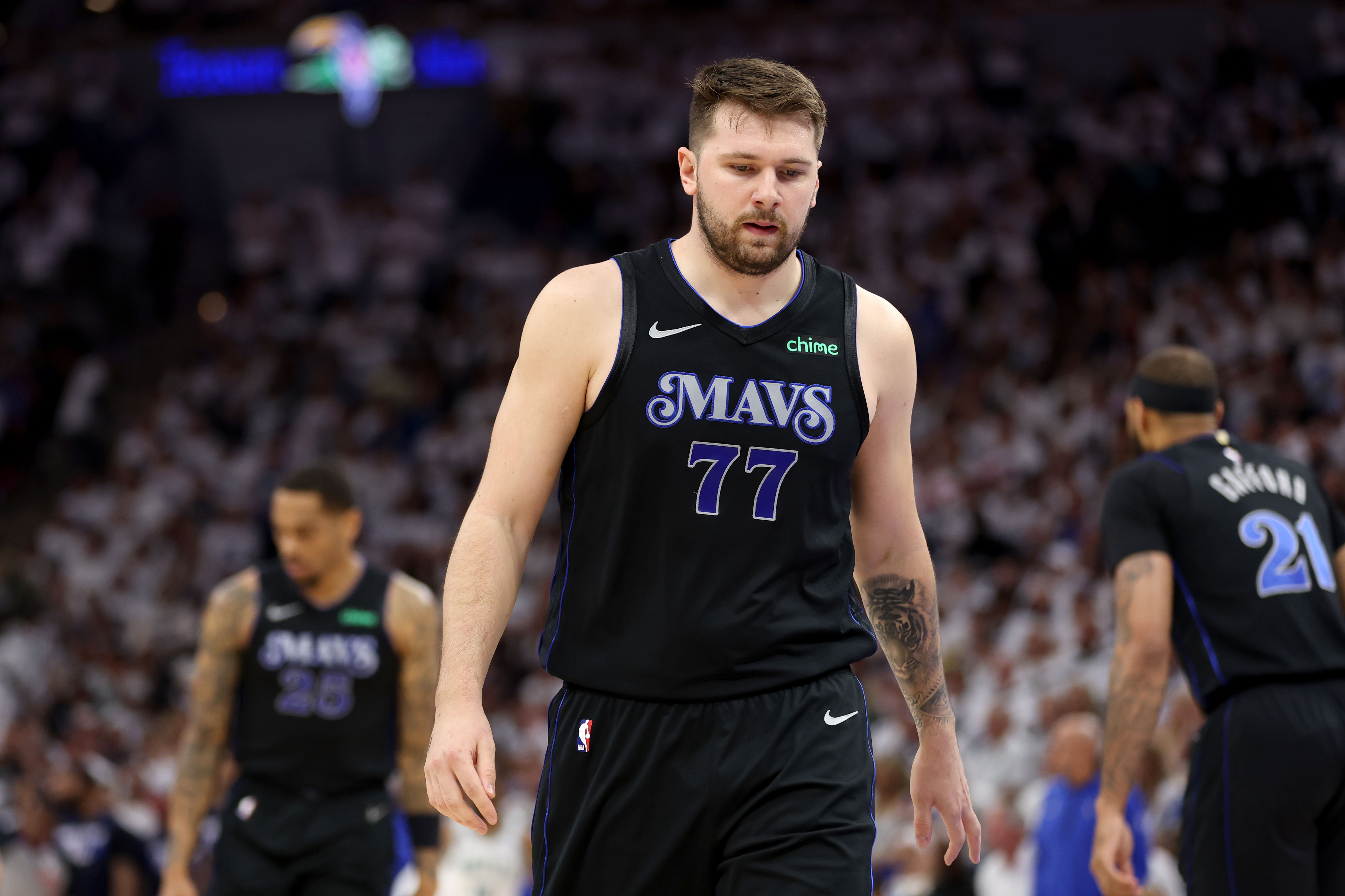 Luka Doncic hits game-winning 3 to put Mavs up 2-0 on Wolves | Reuters