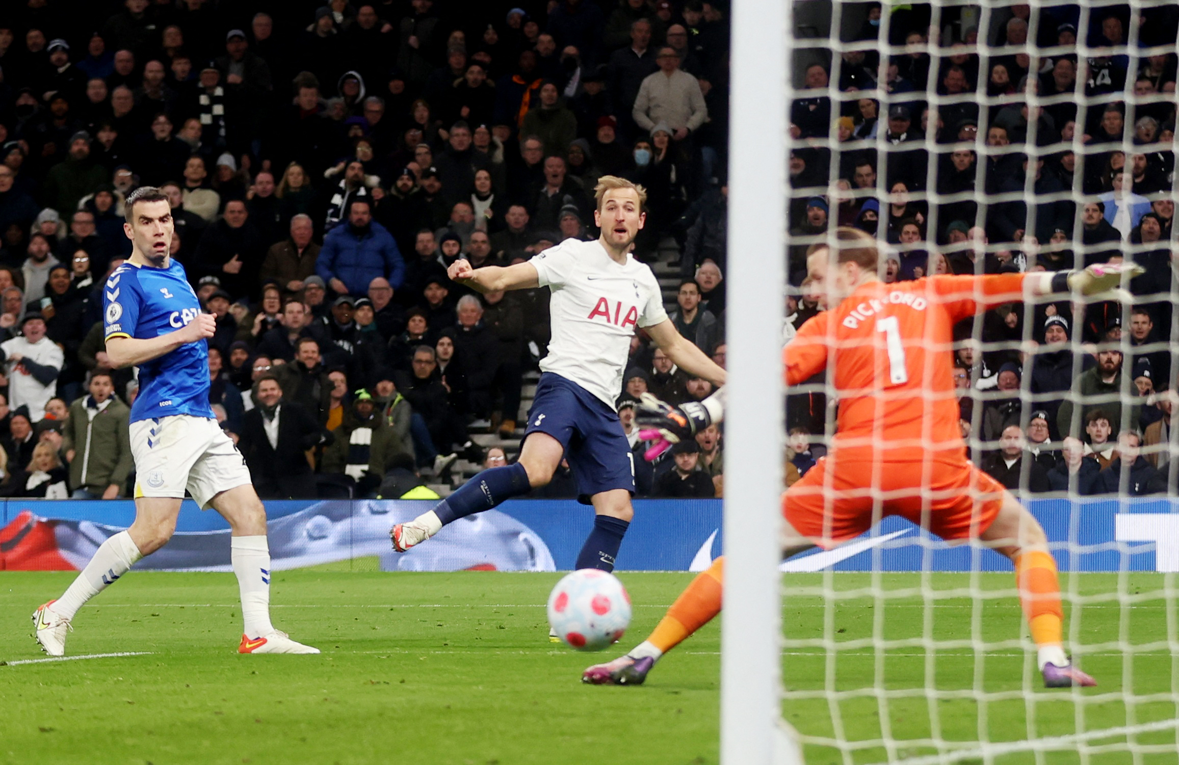 Tottenham star Harry Kane: Scoring that goal against Arsenal was one of the  best feelings in my life, London Evening Standard