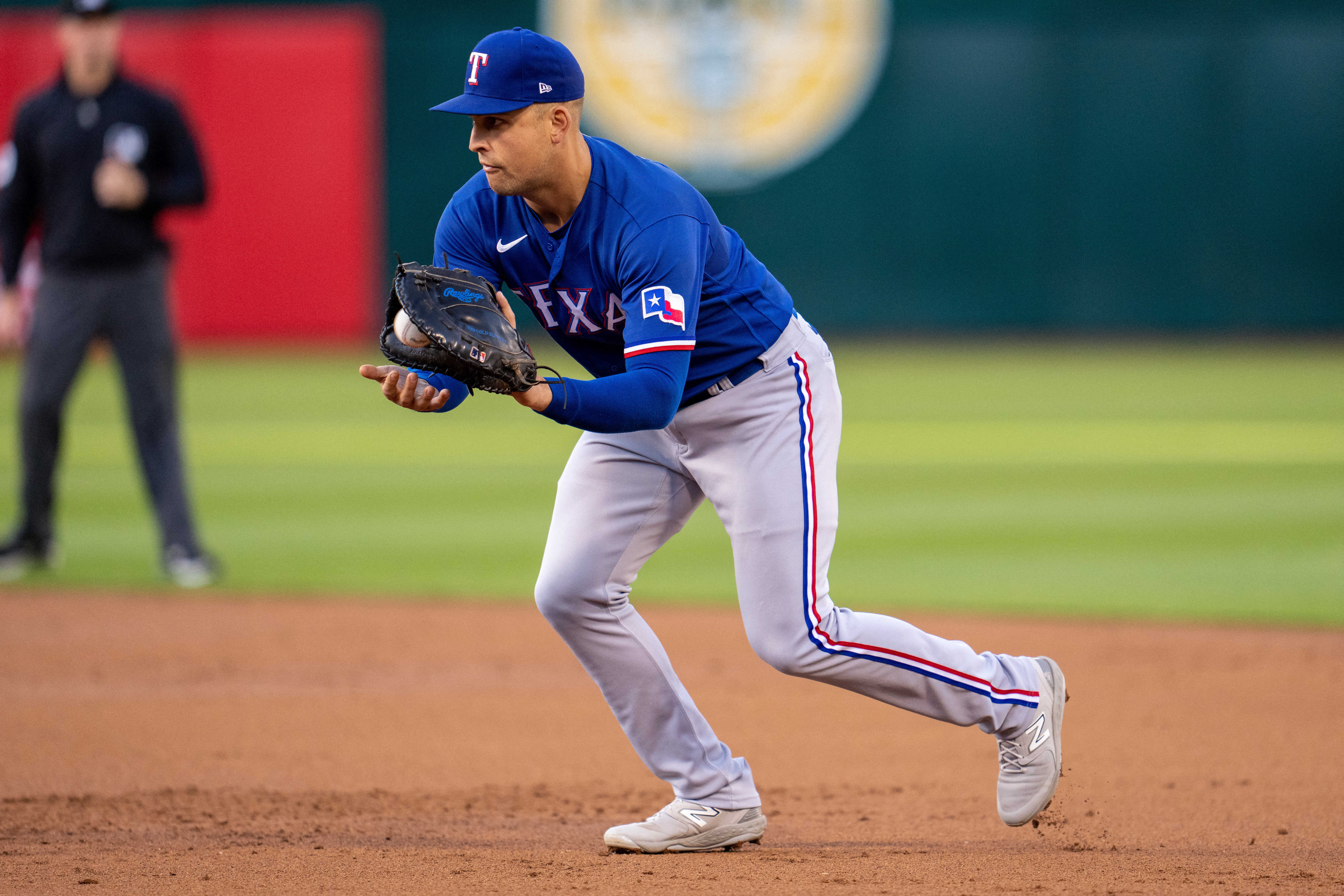 MLB roundup: Nathan Eovaldi fans 12 as Rangers blank A's