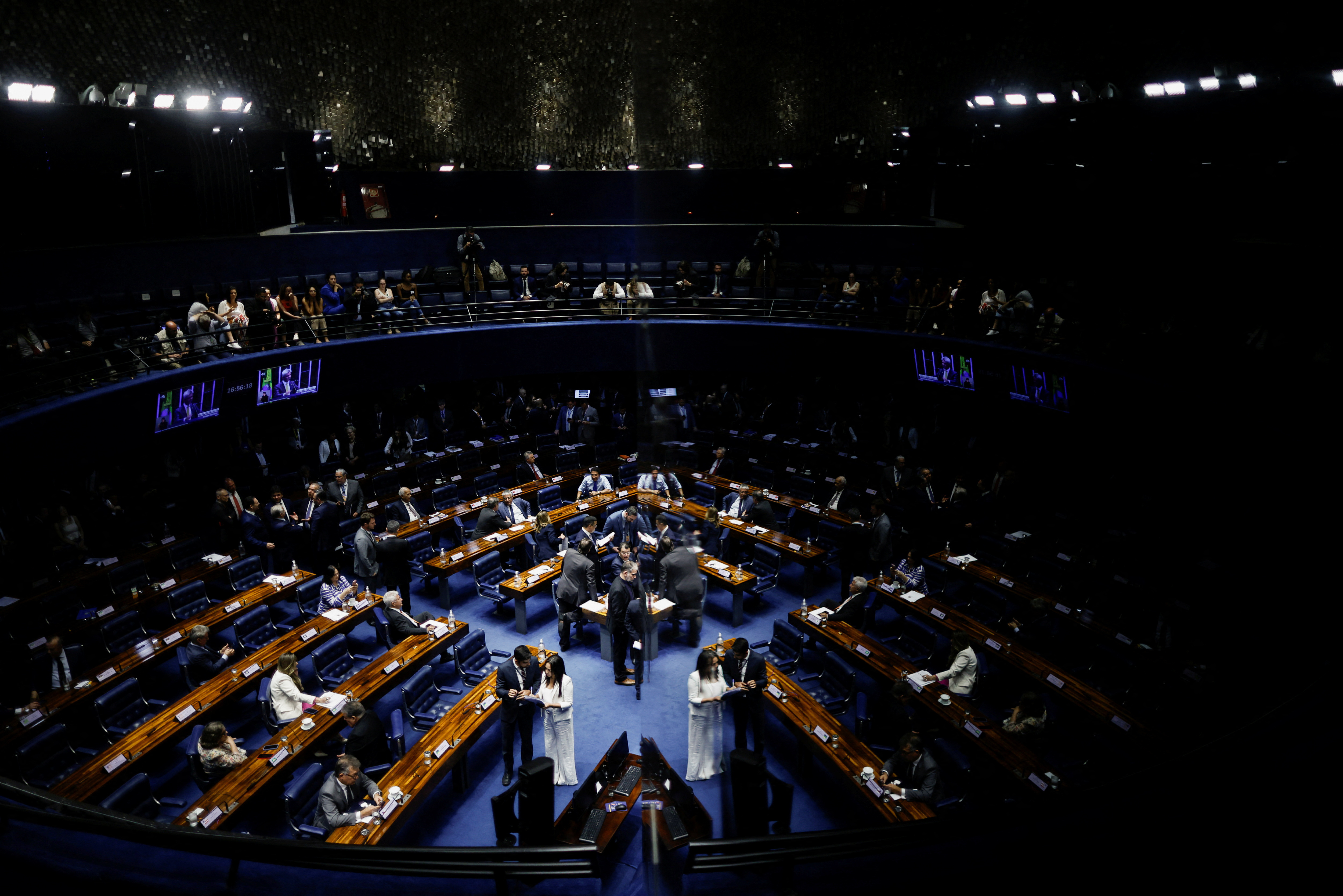 Brazil Senate votes to limit decisions by Supreme Court justices