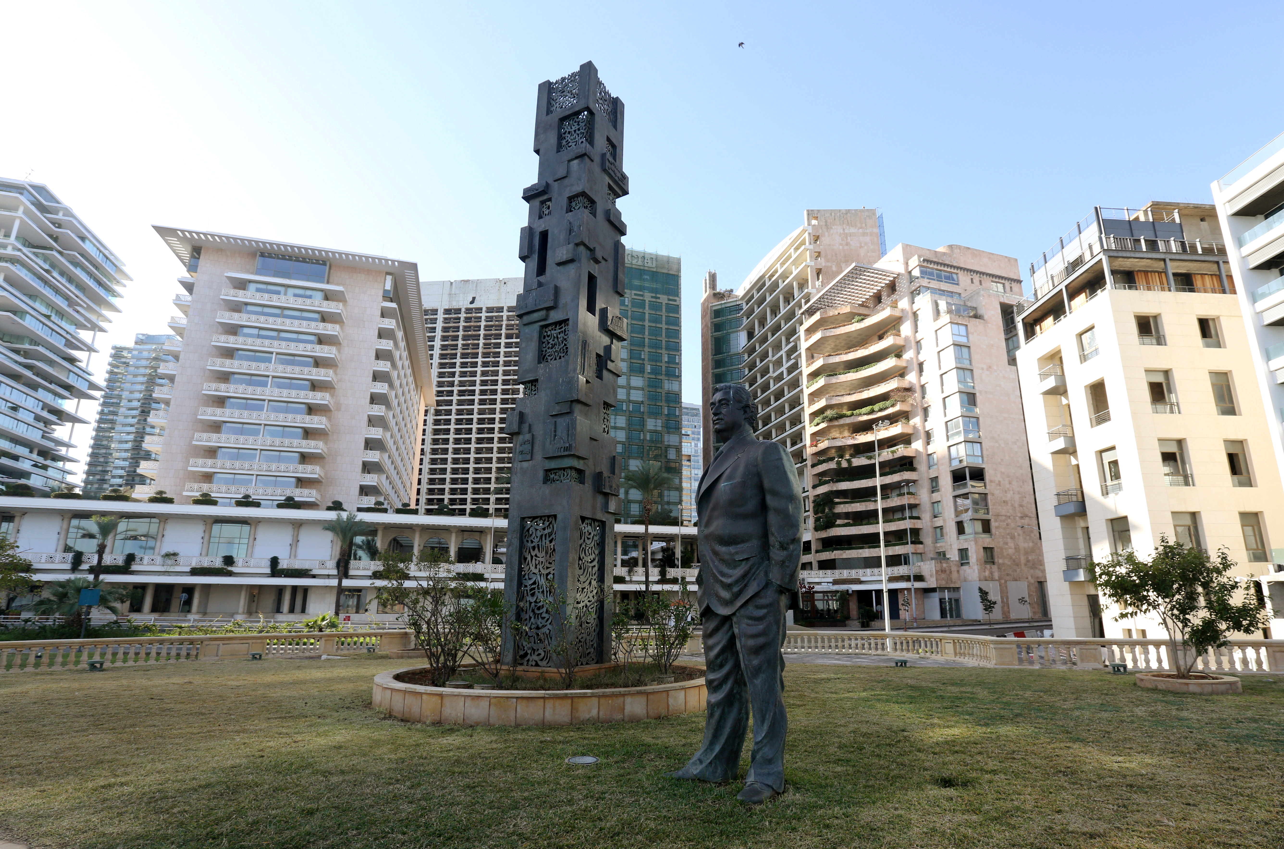 A statue of Lebanon's assassinated former prime minister Rafik al-Hariri is seen in Beirut