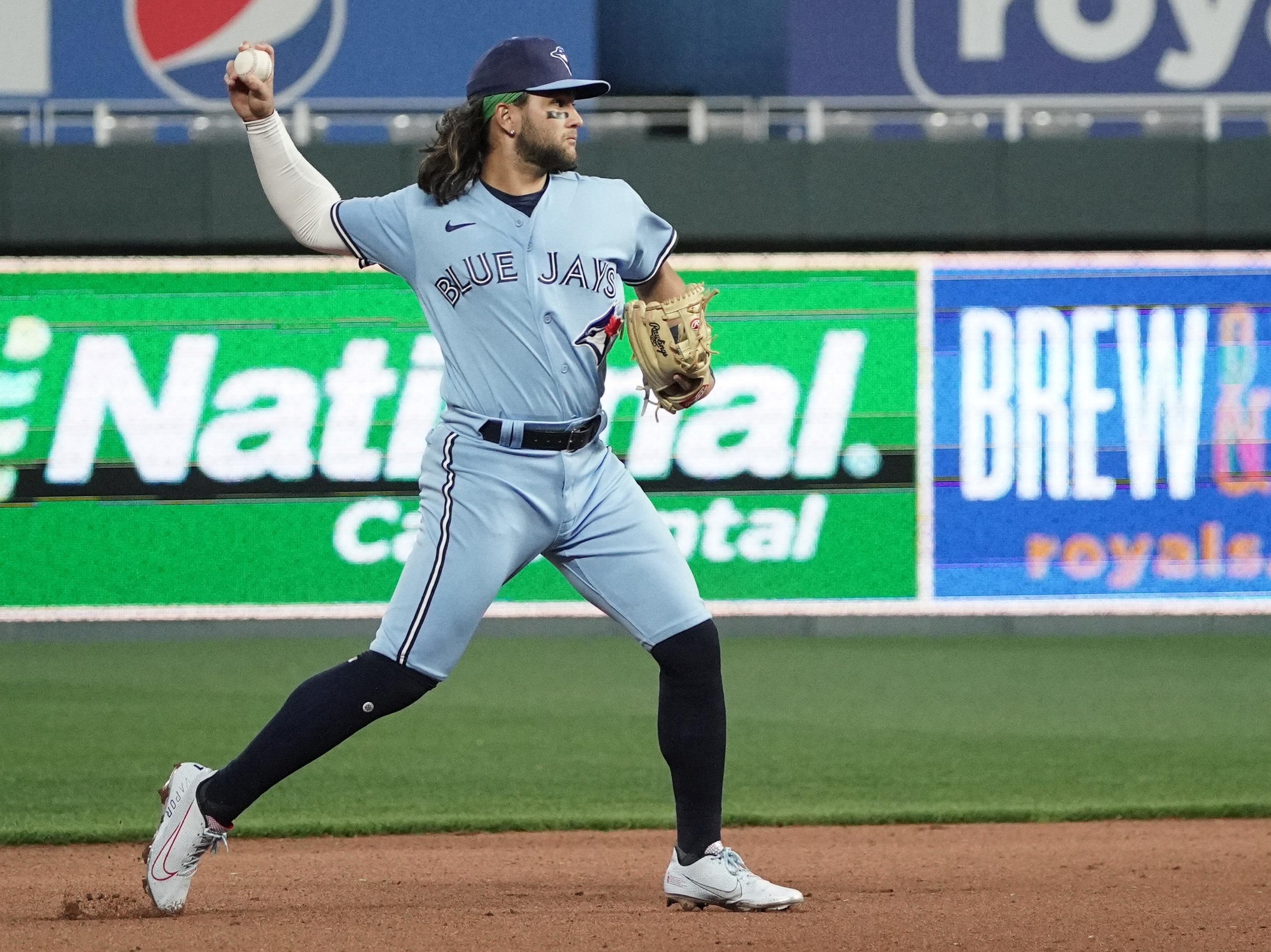 Andrew Heaney ties AL strikeout mark as Rangers rout Royals